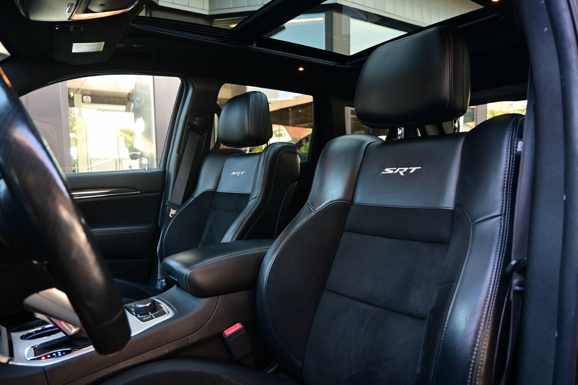 JEEP Grand Cherokee 6.4 V8 HEMI SRT8 *Matt Black*Carbon Interieur*-image-11