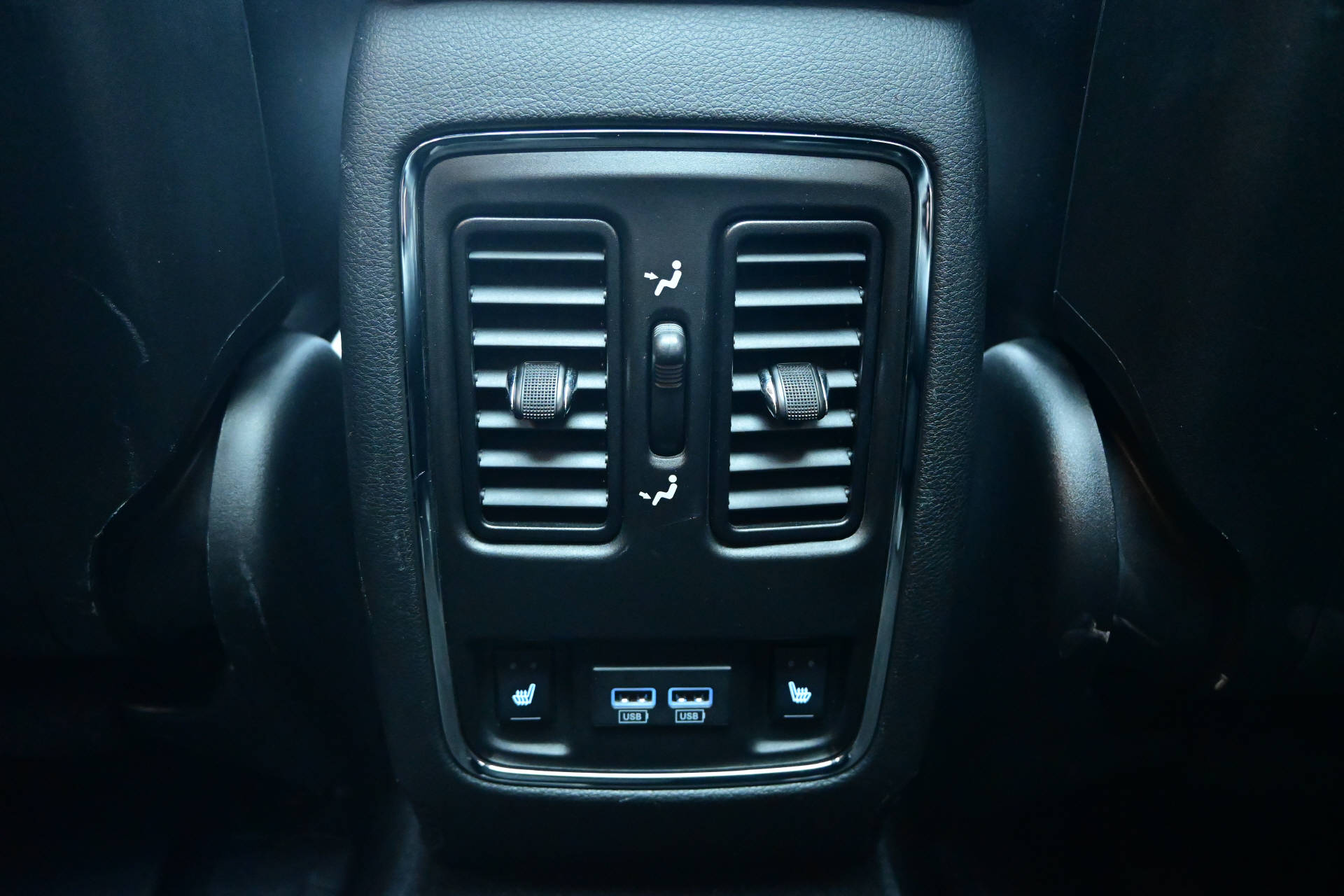 JEEP Grand Cherokee 6.4 V8 HEMI SRT8 *Matt Black*Carbon Interieur*-image-26