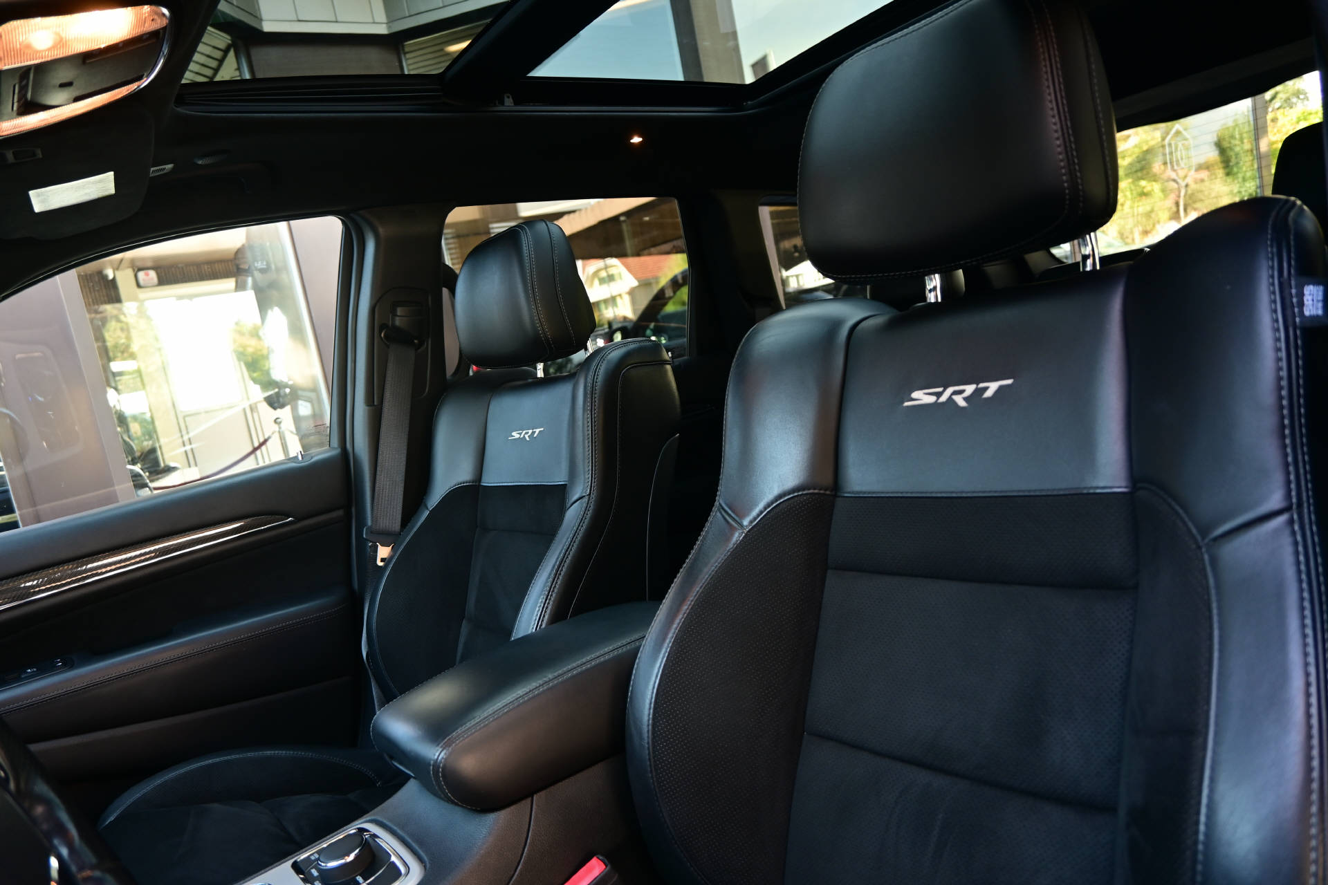 JEEP Grand Cherokee 6.4 V8 HEMI SRT8 *Matt Black*Carbon Interieur*-image-25