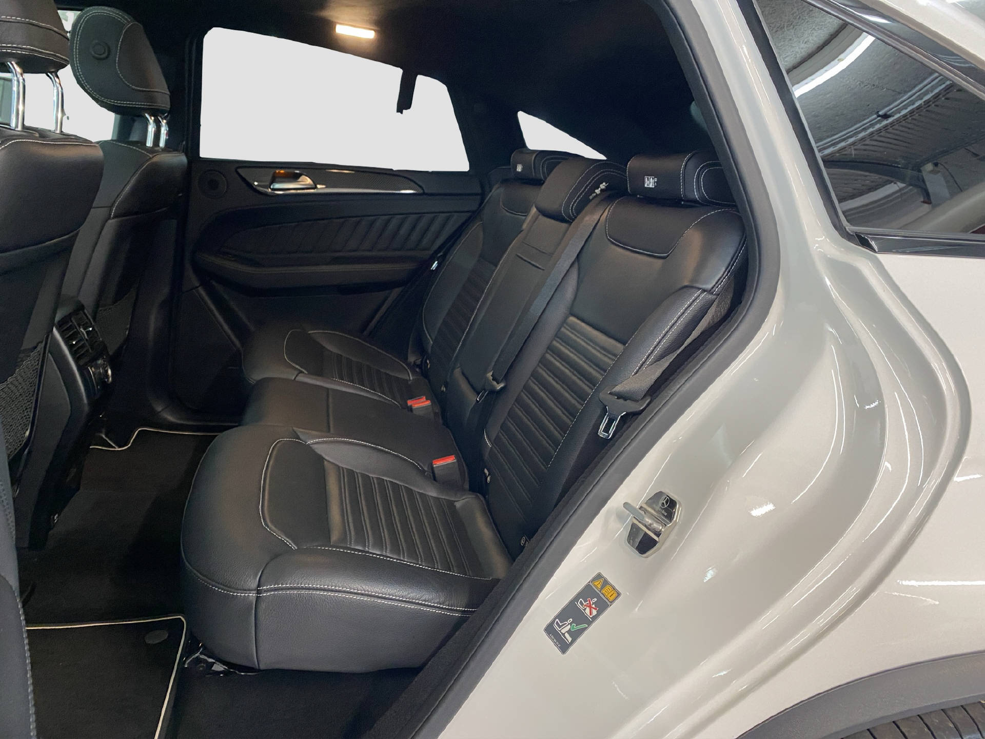 MERCEDES-BENZ GLE 450 AMG Coupé-image-12