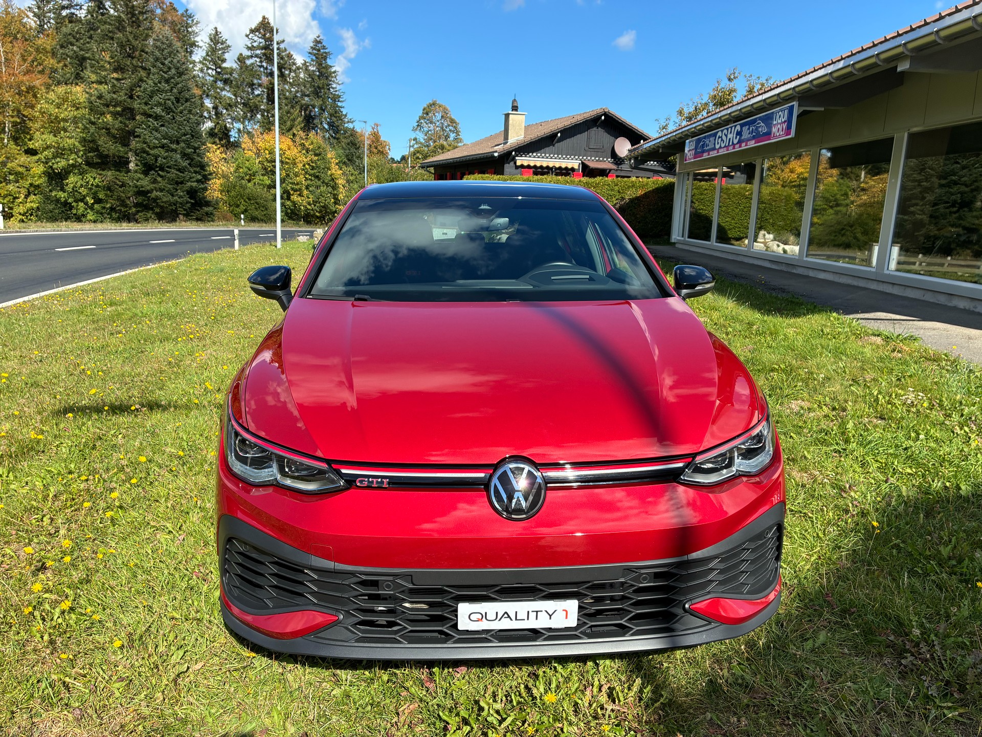 VW Golf 2.0 TSI GTI Clubsport 45 DSG-image-2
