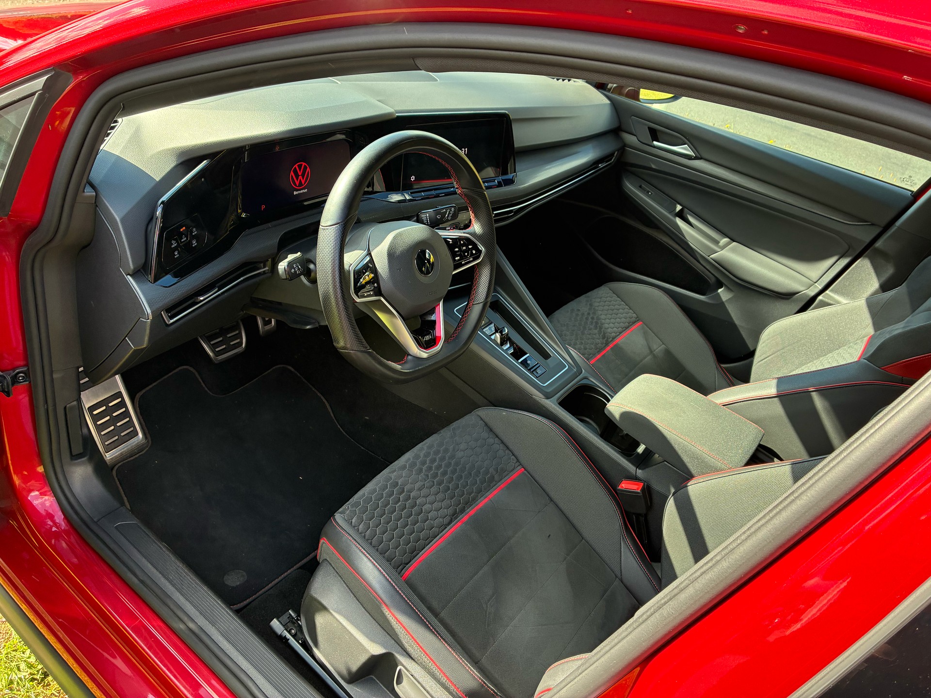 VW Golf 2.0 TSI GTI Clubsport 45 DSG-image-11