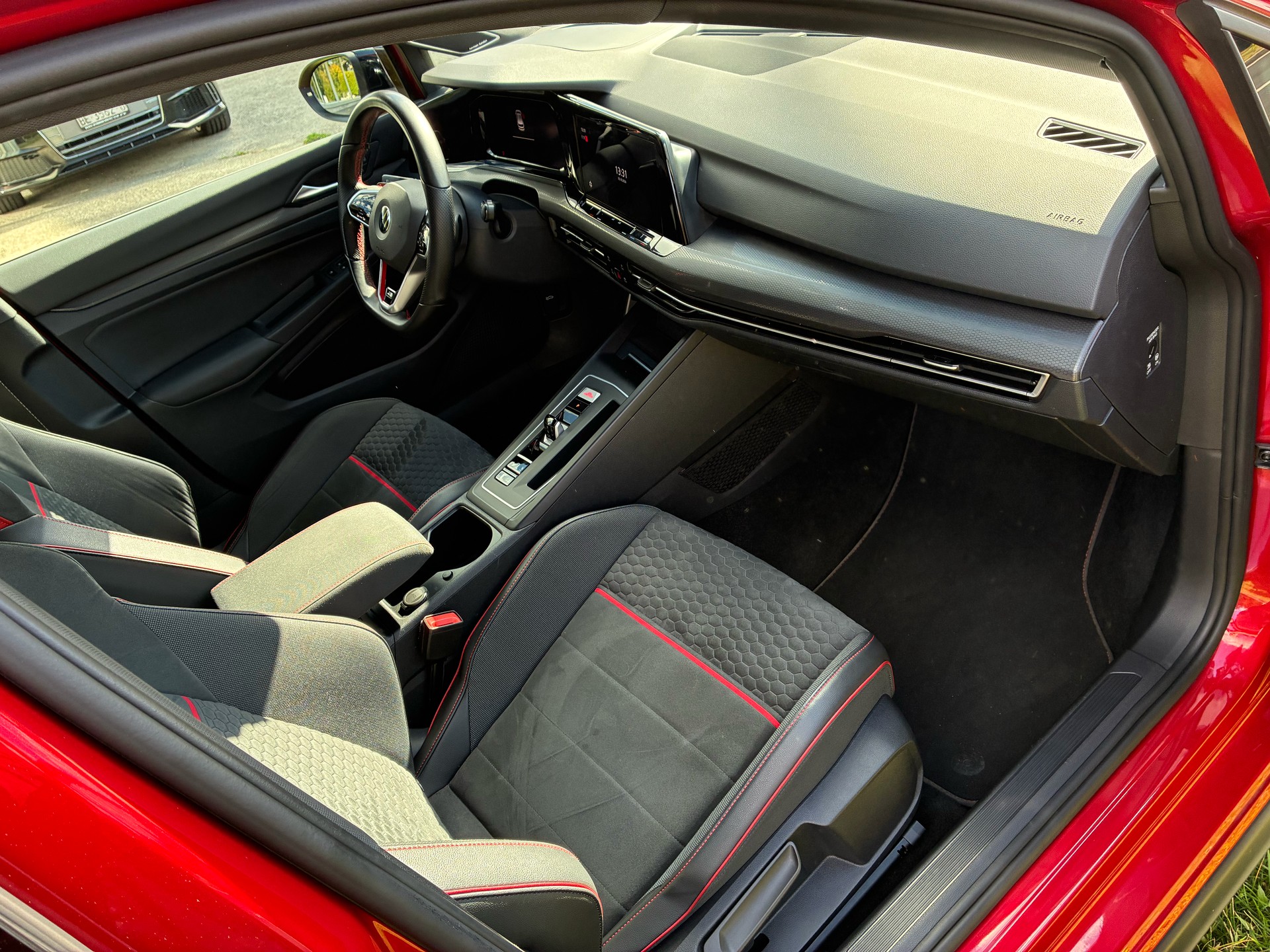 VW Golf 2.0 TSI GTI Clubsport 45 DSG-image-9