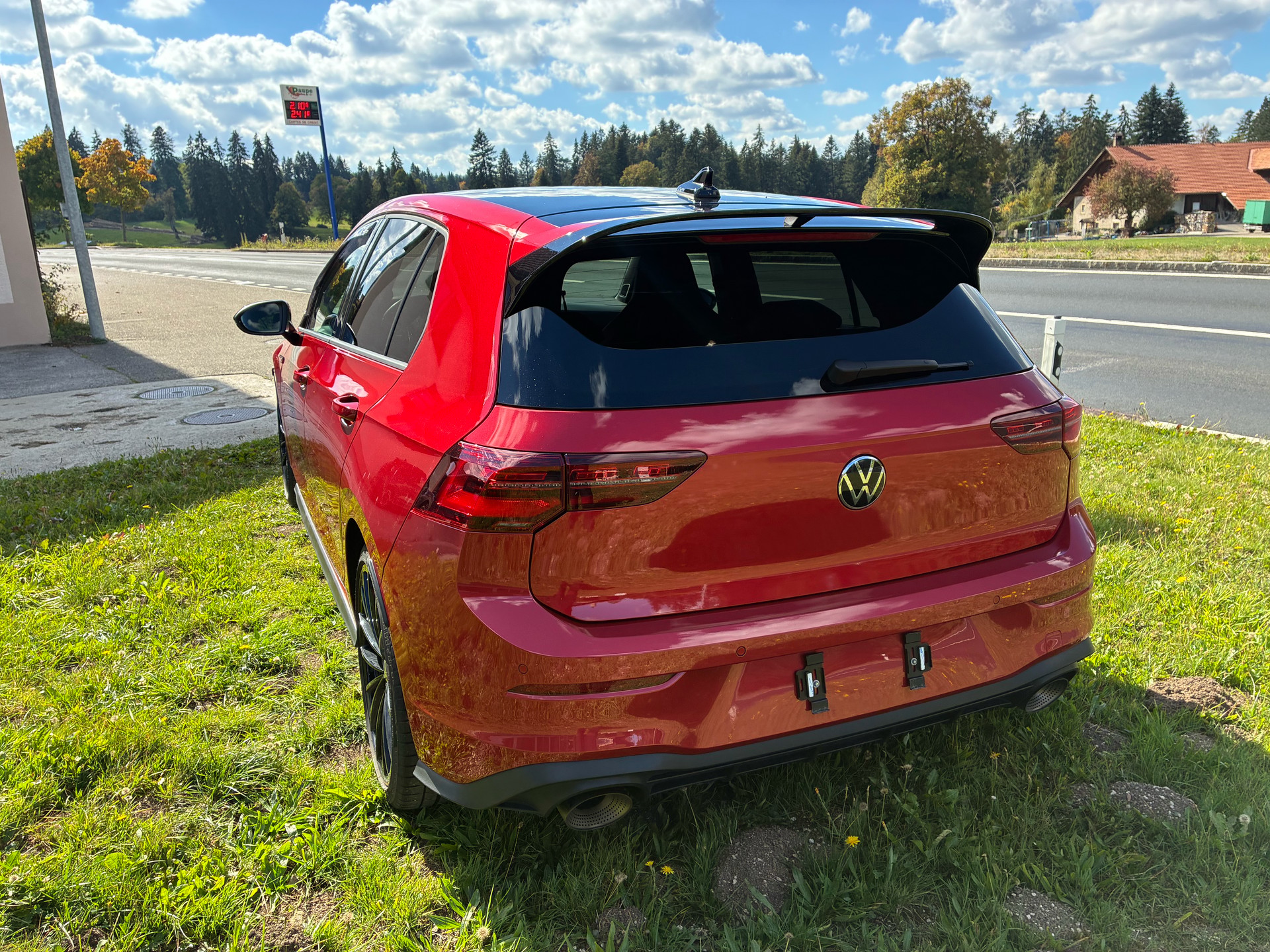 VW Golf 2.0 TSI GTI Clubsport 45 DSG-image-5