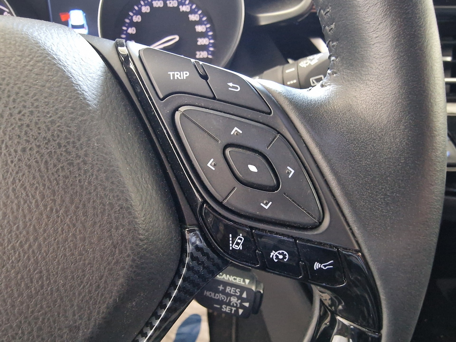 TOYOTA C-HR 2.0 HSD CVT Trend 8xAlu 24Mt Gara-image-13