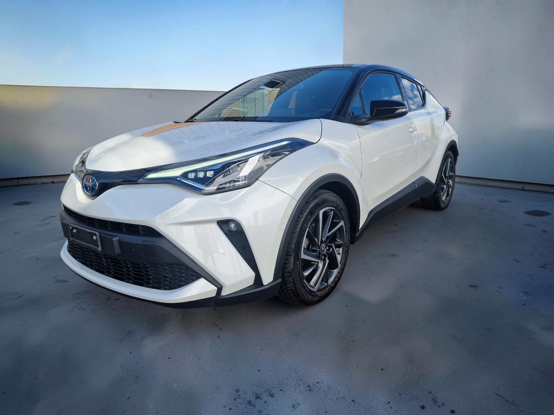 TOYOTA C-HR 2.0 HSD CVT Trend 8xAlu 24Mt Gara-image-1