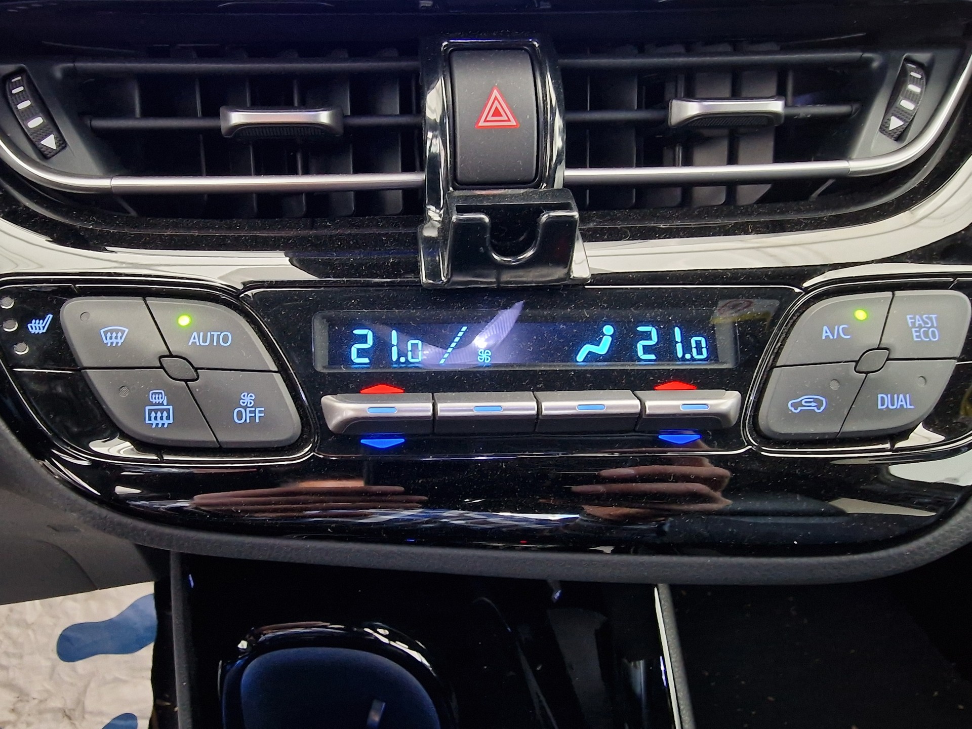 TOYOTA C-HR 2.0 HSD CVT Trend 8xAlu 24Mt Gara-image-18