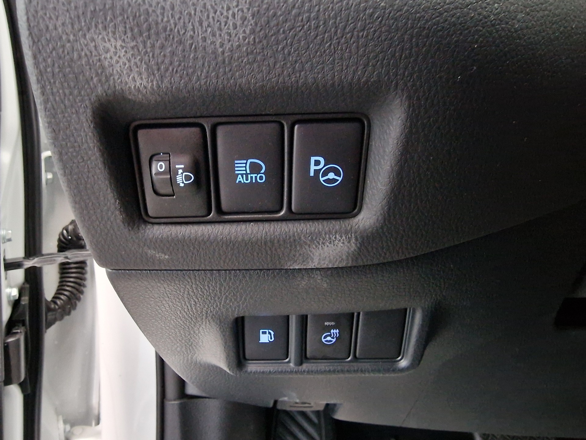 TOYOTA C-HR 2.0 HSD CVT Trend 8xAlu 24Mt Gara-image-23