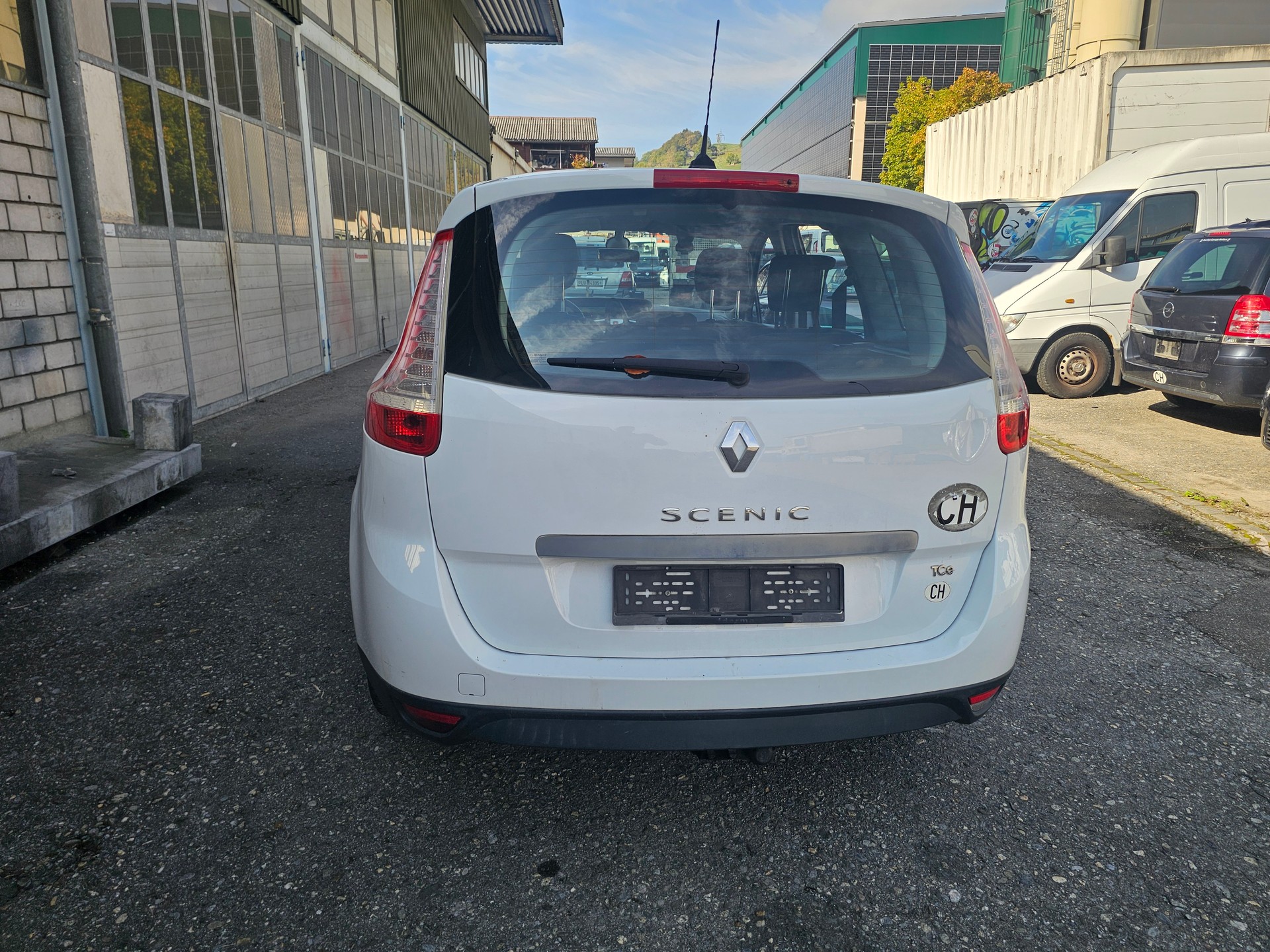 RENAULT Grand Scénic 1.4 16V Turbo Privilège-image-3