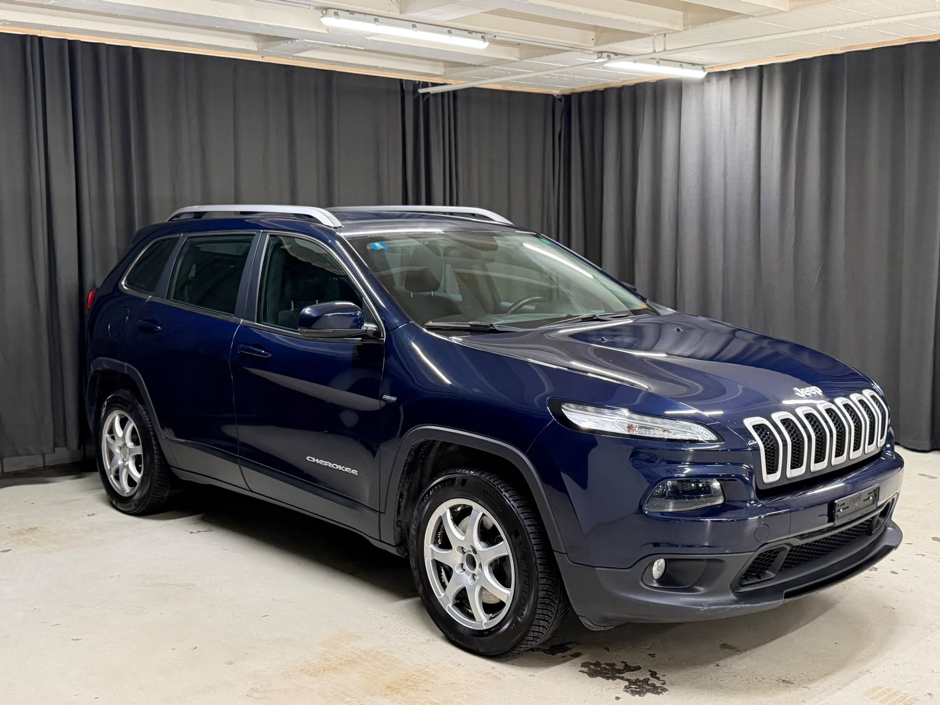 JEEP Cherokee 2.4-image-1