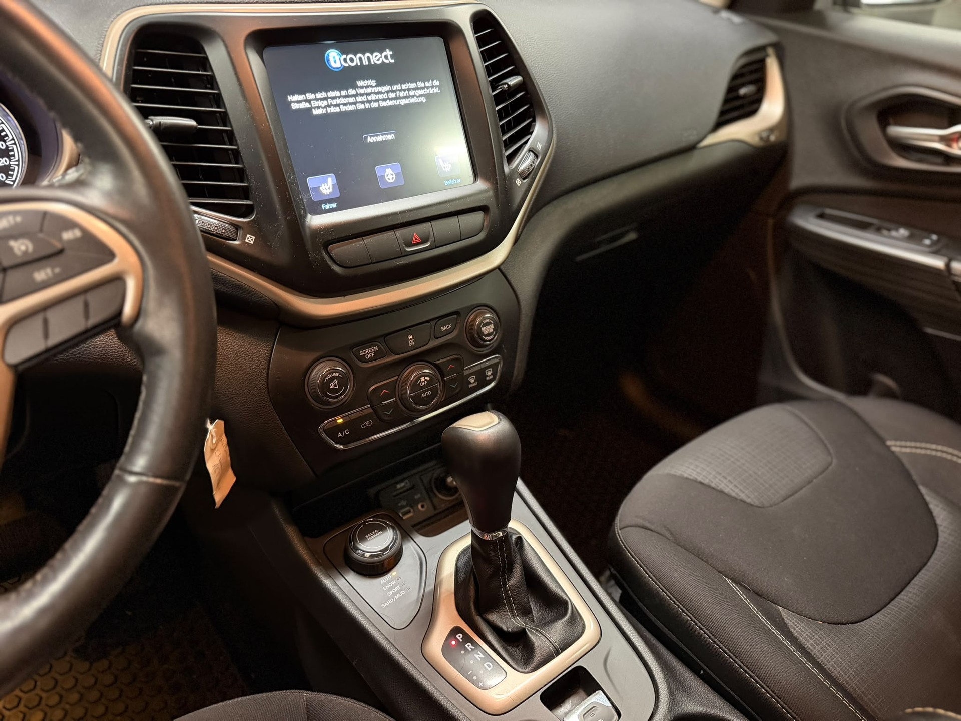 JEEP Cherokee 2.4-image-9