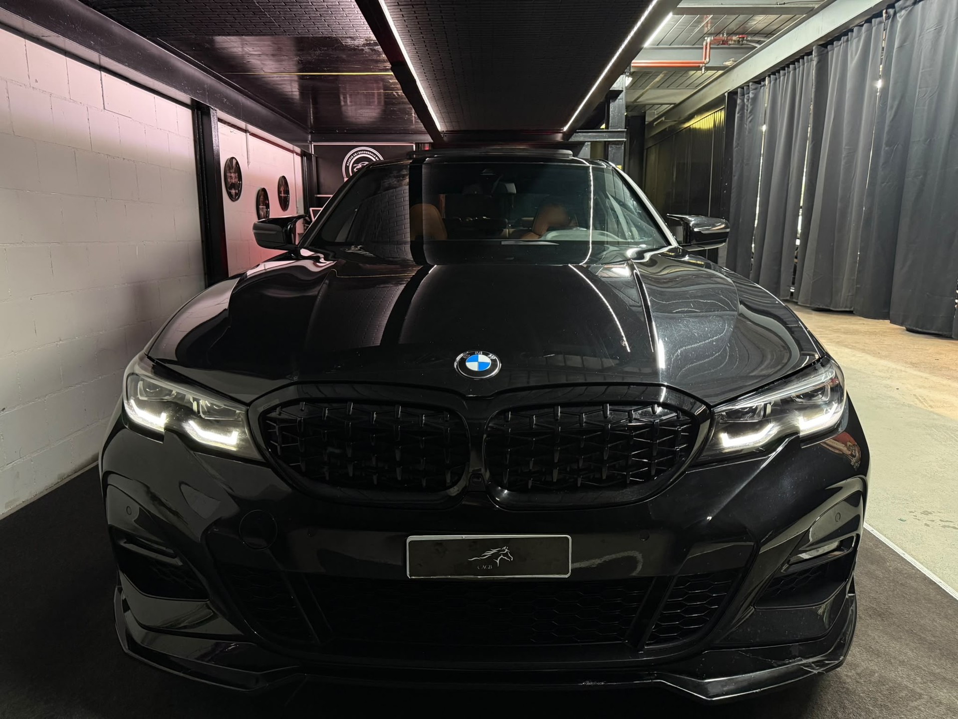 BMW 330i xDrive Steptronic M Sport-image-3