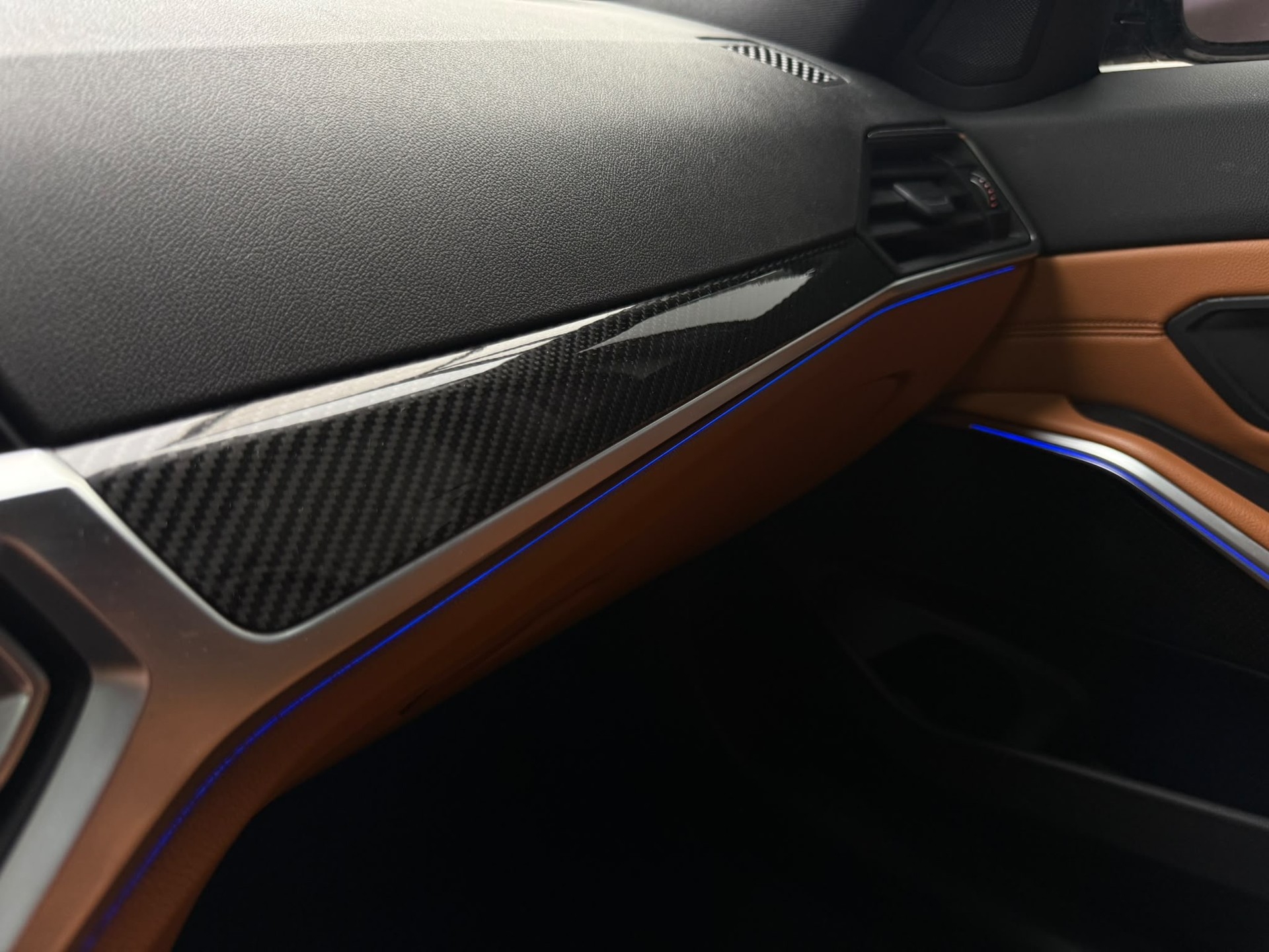 BMW 330i xDrive Steptronic M Sport-image-15