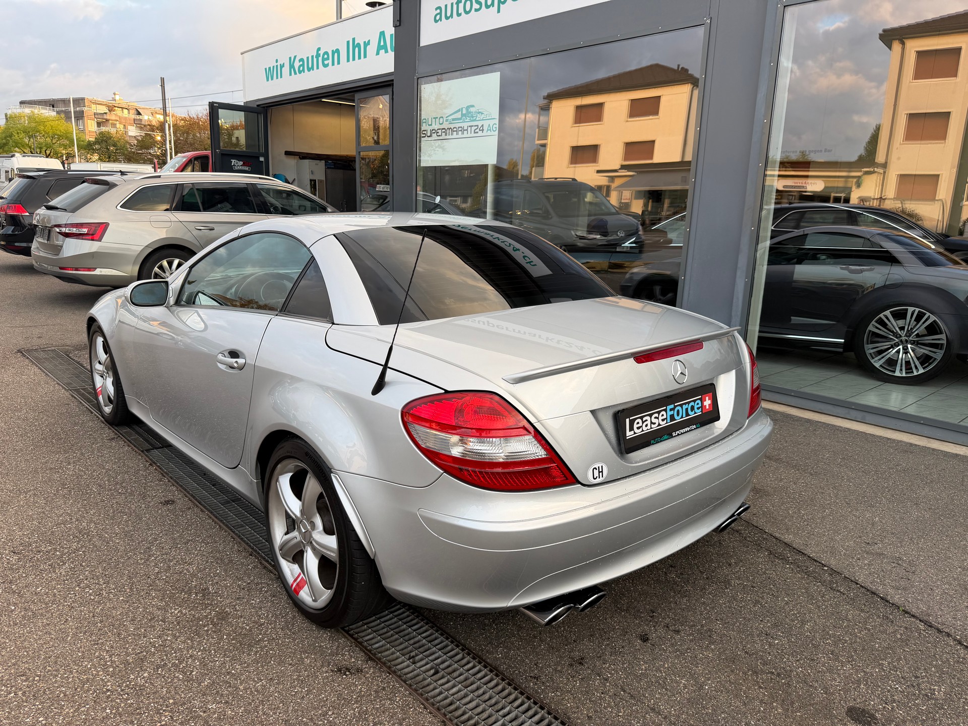 MERCEDES-BENZ SLK 350-image-13