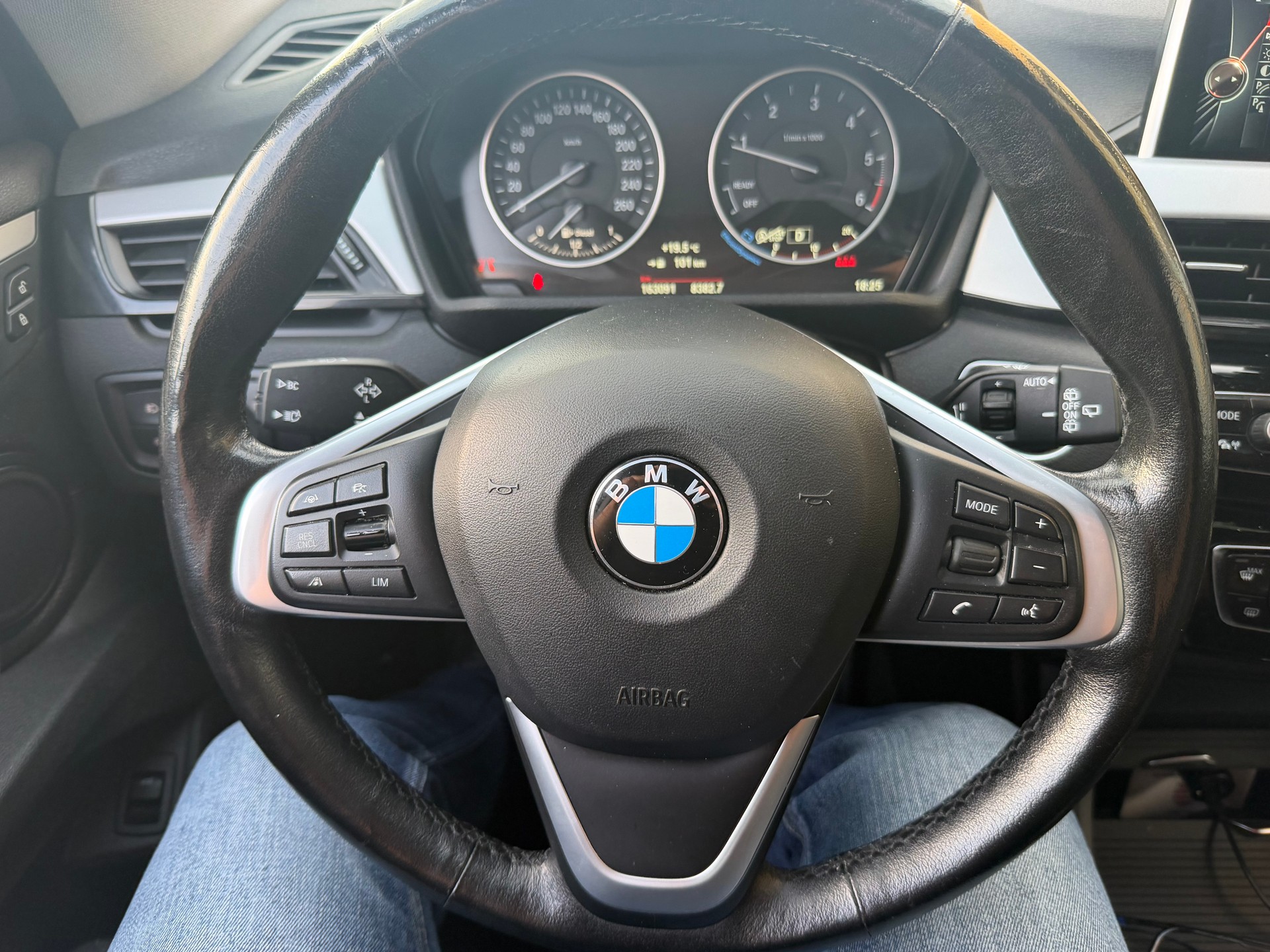 BMW X1 xDrive 18d xLine Steptronic-image-2