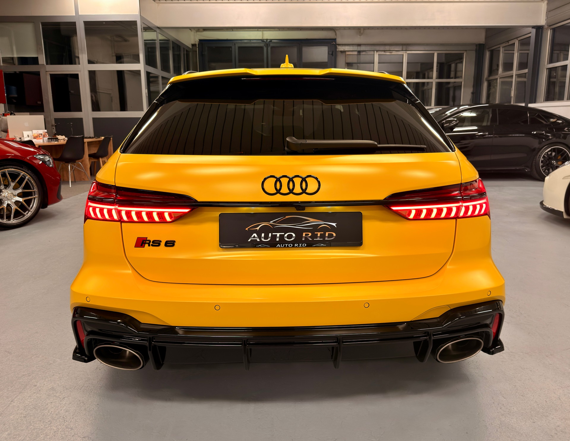 AUDI RS6 Avant 4.0 TFSI V8 quattro-image-4