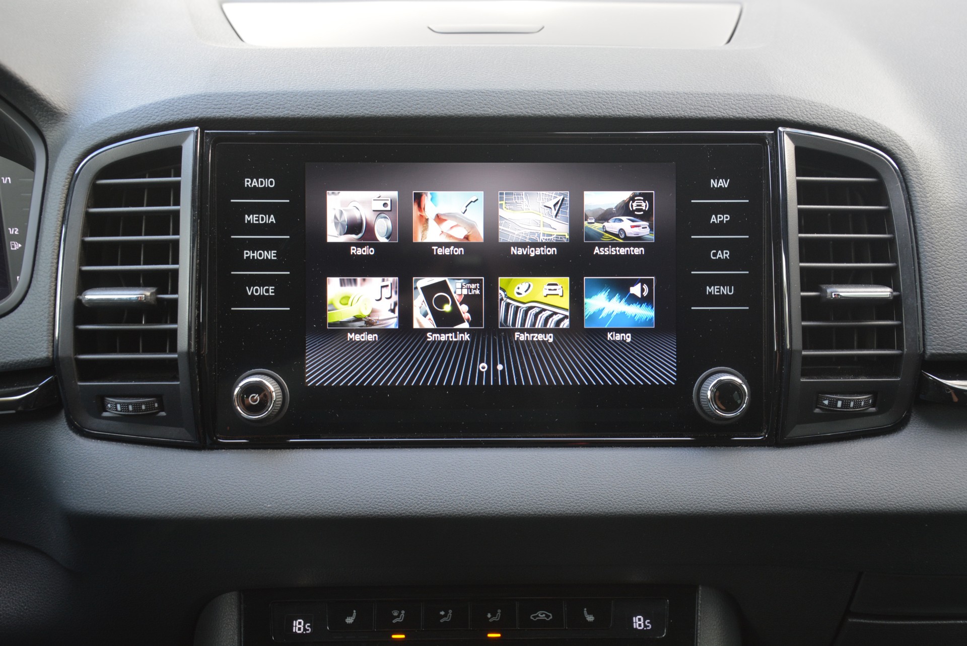 SKODA Karoq 2.0 TSI SportLine 4x4 DSG-image-8