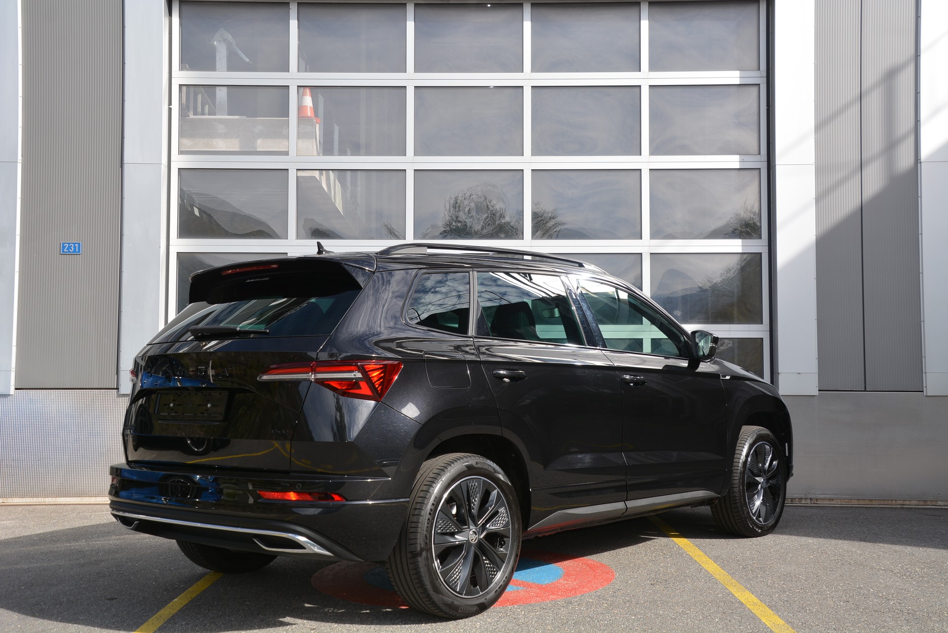 SKODA Karoq 2.0 TSI SportLine 4x4 DSG-image-1