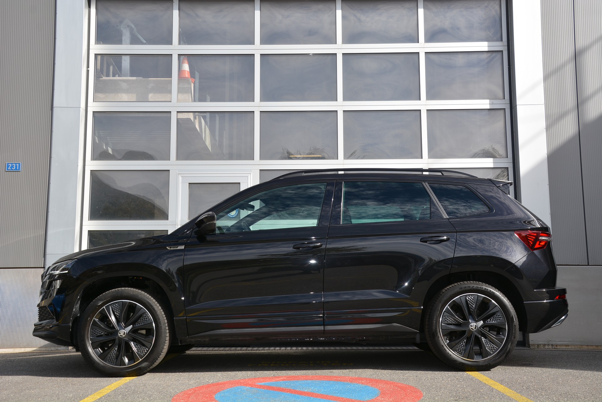 SKODA Karoq 2.0 TSI SportLine 4x4 DSG-image-3