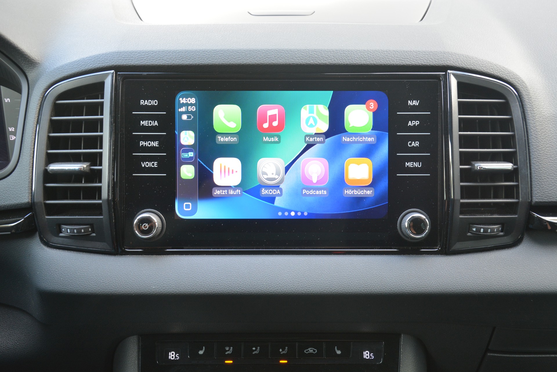 SKODA Karoq 2.0 TSI SportLine 4x4 DSG-image-11