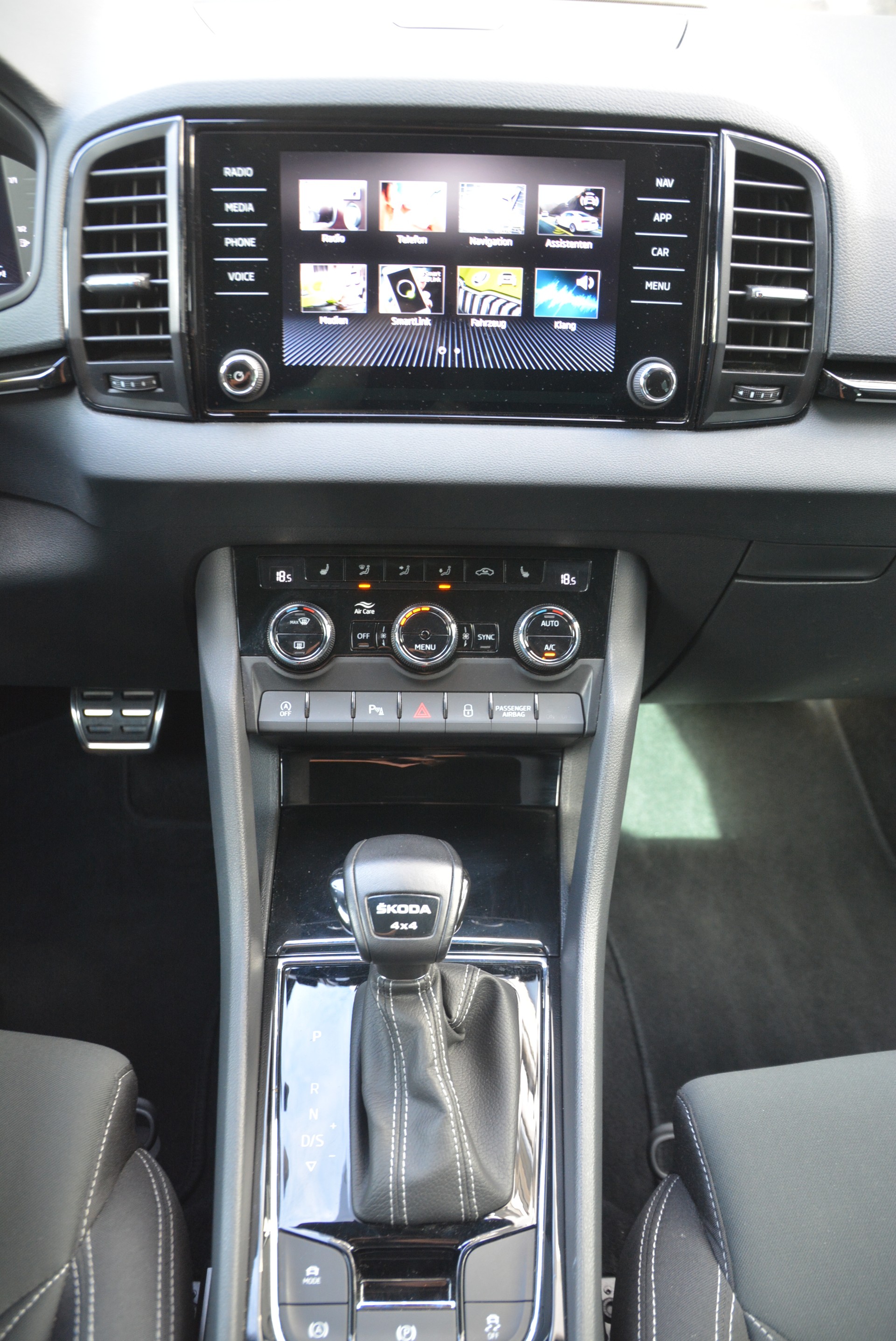 SKODA Karoq 2.0 TSI SportLine 4x4 DSG-image-7