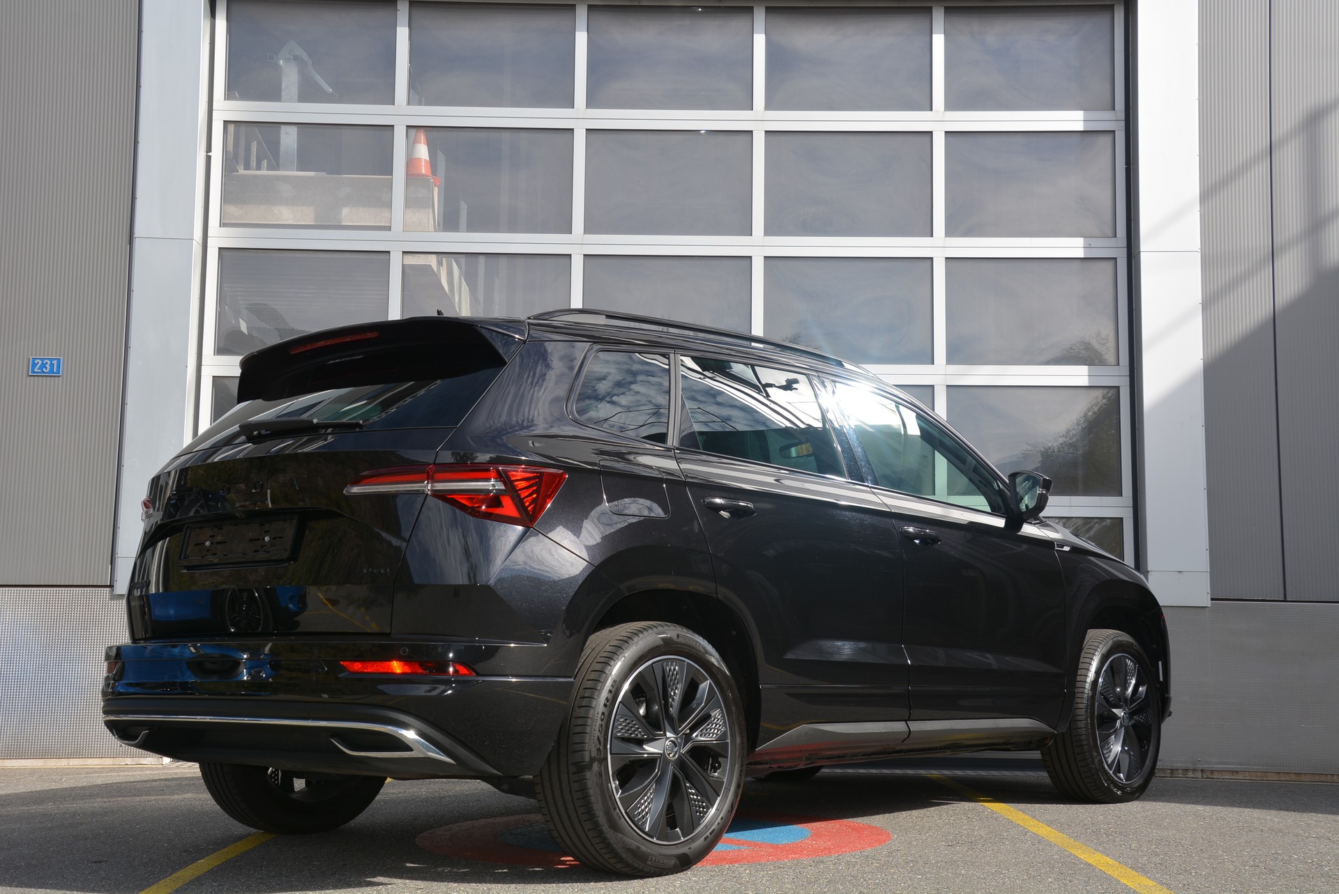 SKODA Karoq 2.0 TSI SportLine 4x4 DSG-image-4