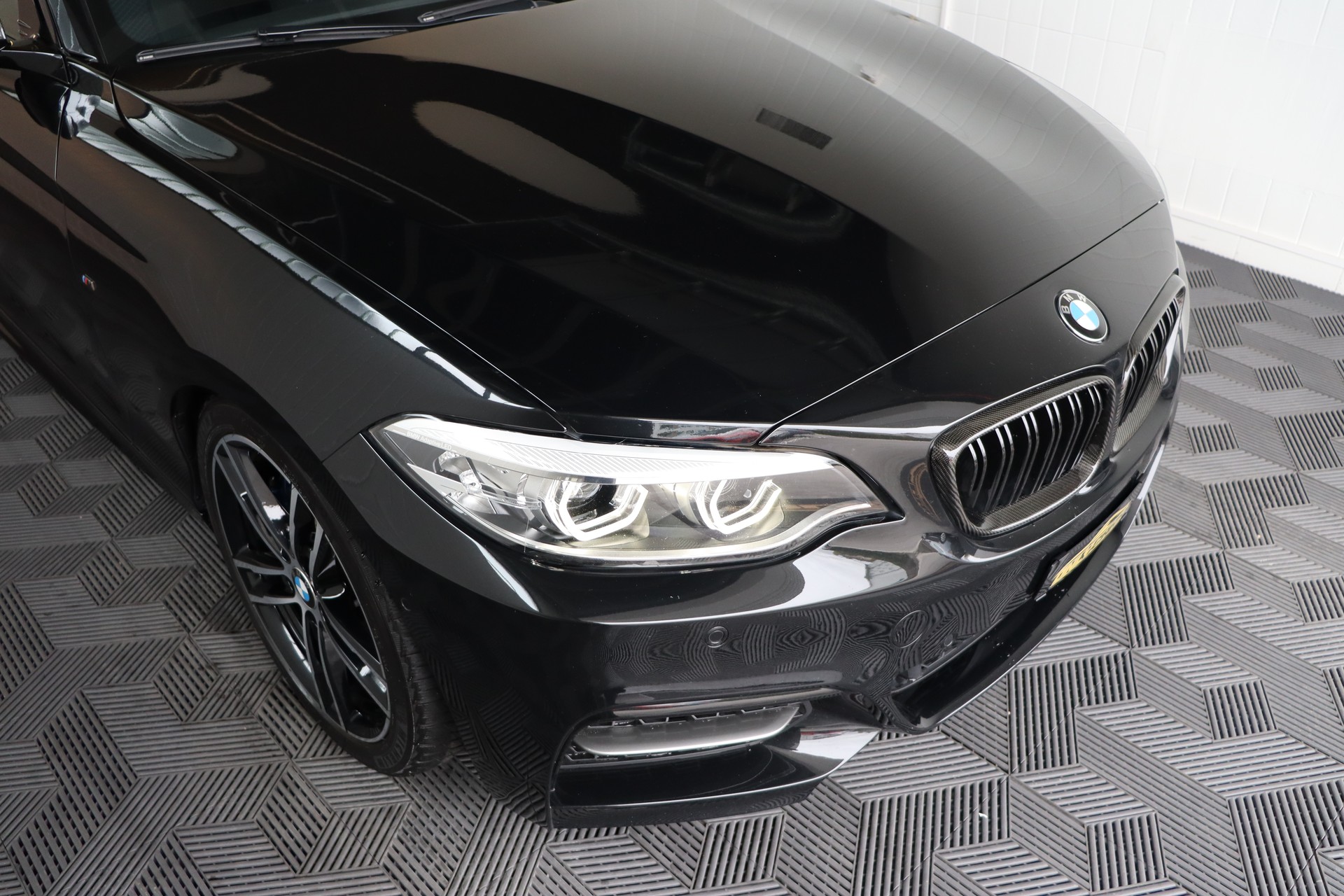 BMW M240i xDrive Steptronic-image-2