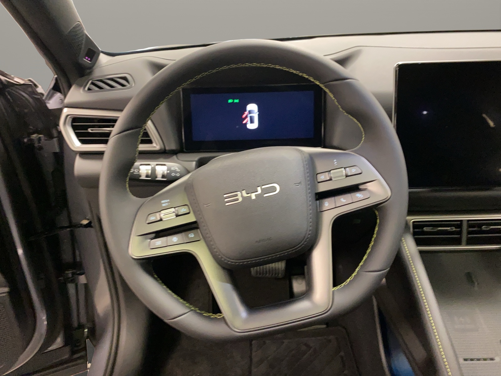 BYD Atto 2 DM-i Boost-image-12