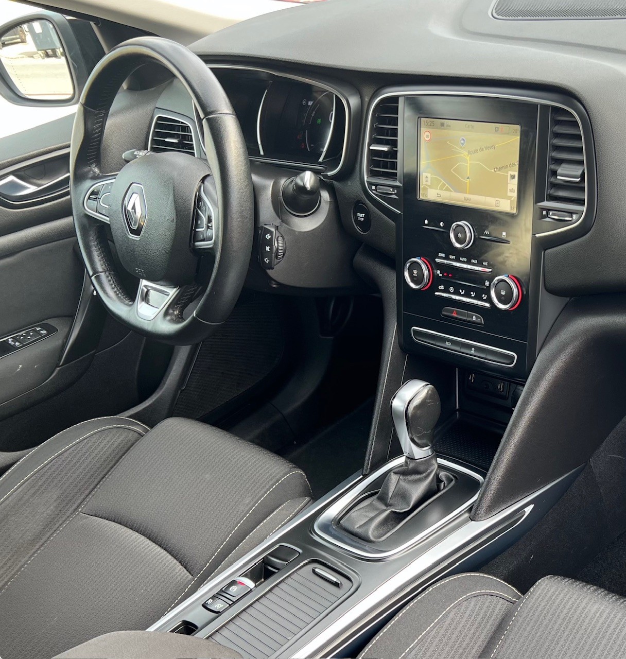 RENAULT Mégane Grandtour 1.5 dCi Business EDC-image-10
