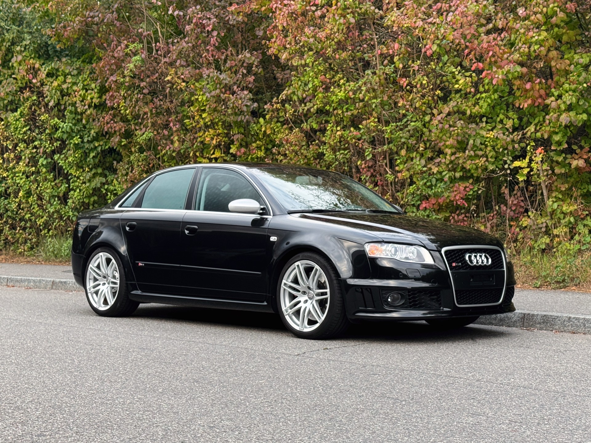 AUDI RS4 Limousine 4.2 V8 quattro-image-6