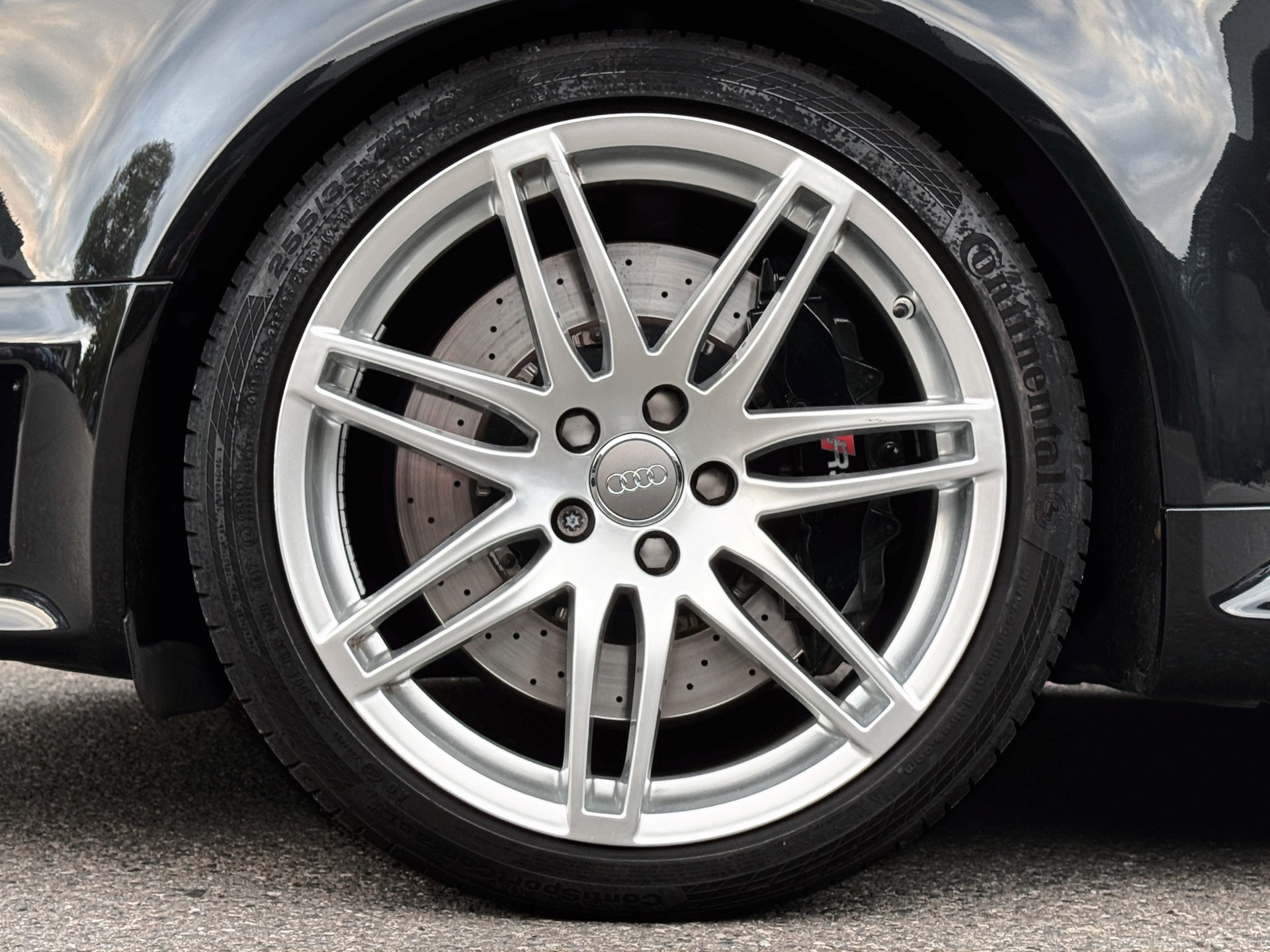 AUDI RS4 Limousine 4.2 V8 quattro-image-7
