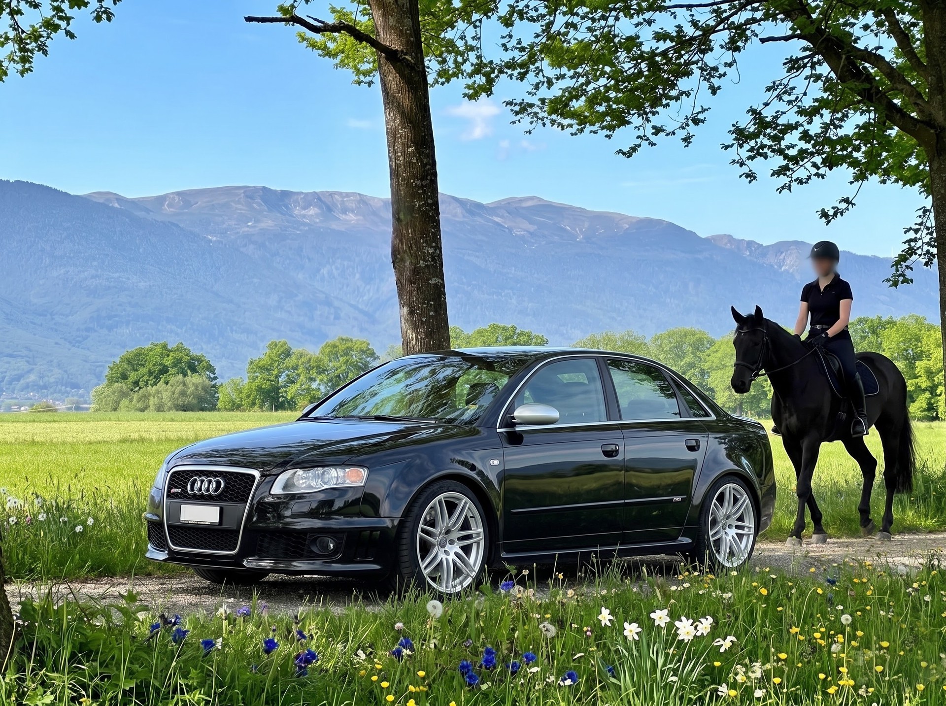 AUDI RS4 Limousine 4.2 V8 quattro-image-0