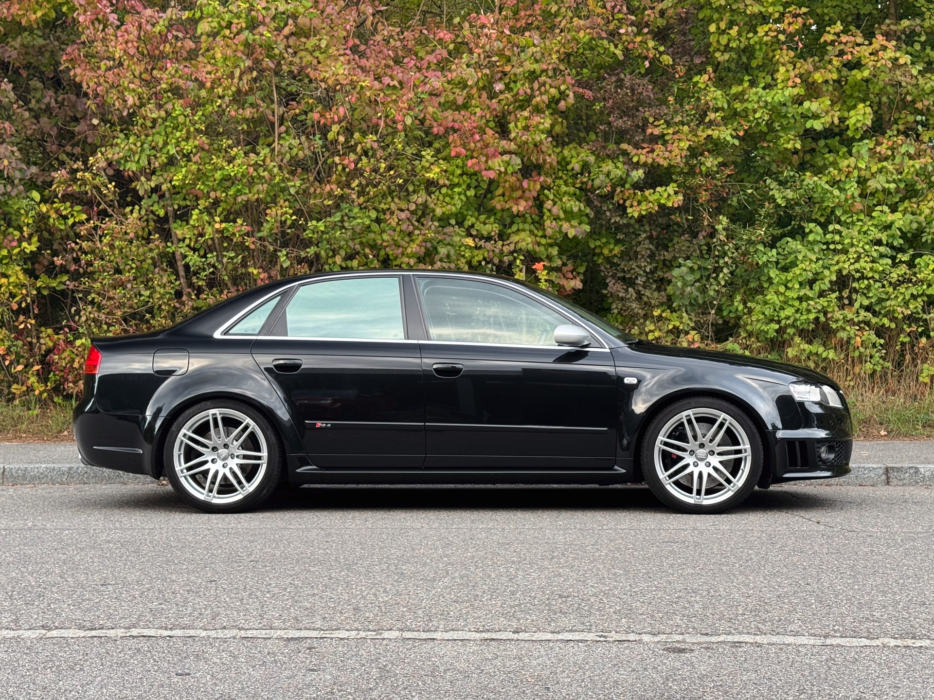 AUDI RS4 Limousine 4.2 V8 quattro-image-5