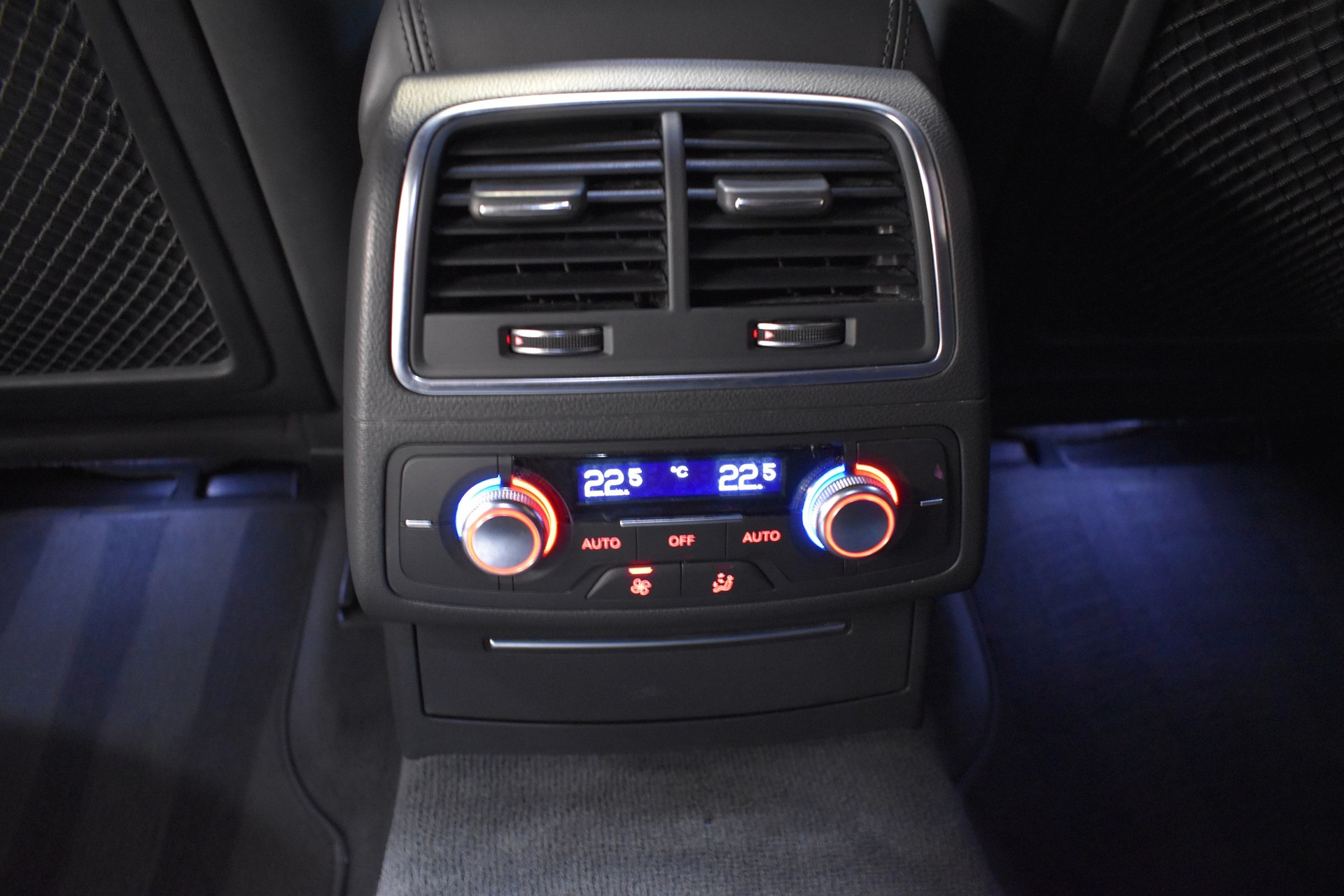 AUDI RS6 Avant 4.0 TFSI V8 quattro Tiptronic-image-18