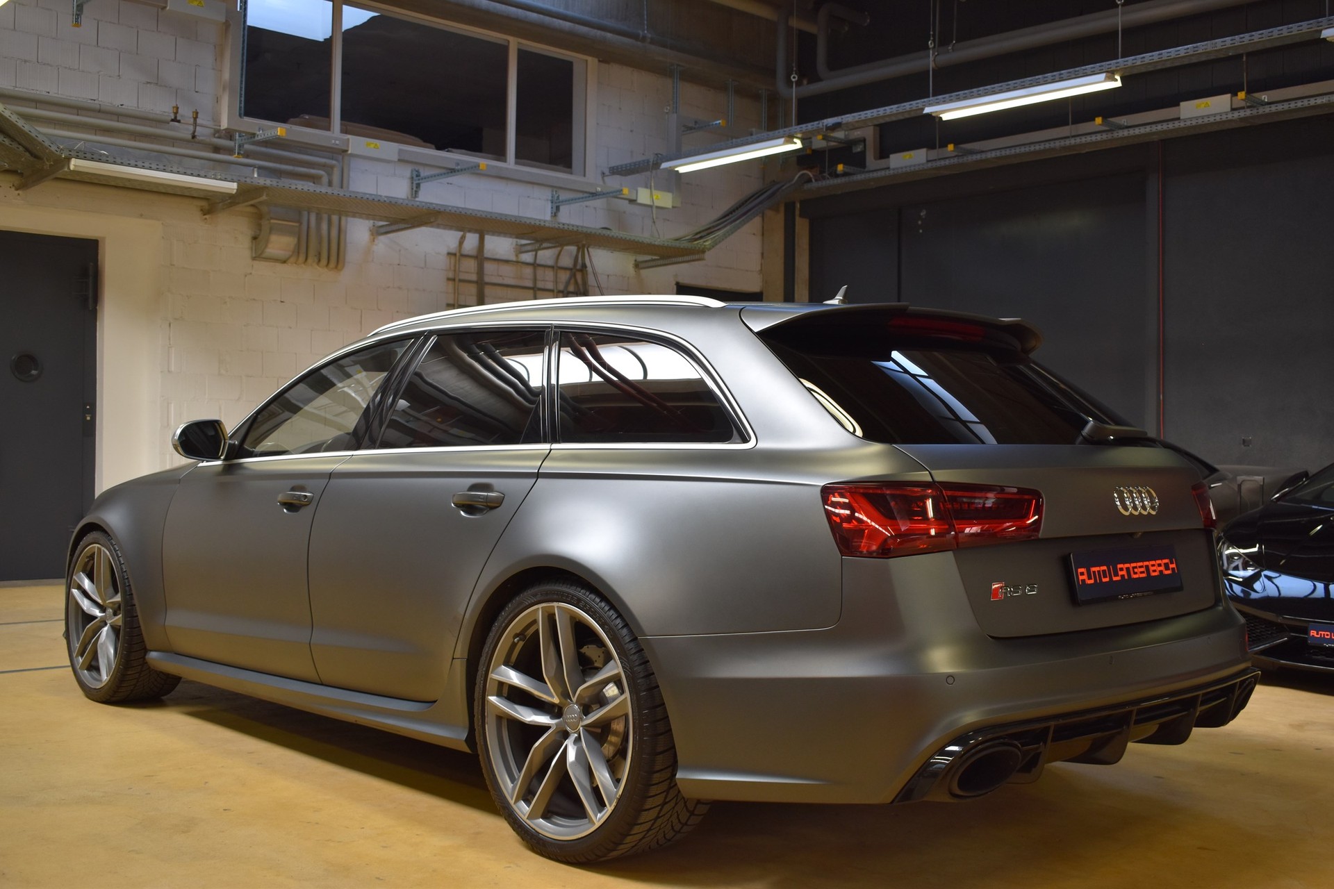 AUDI RS6 Avant 4.0 TFSI V8 quattro Tiptronic-image-2