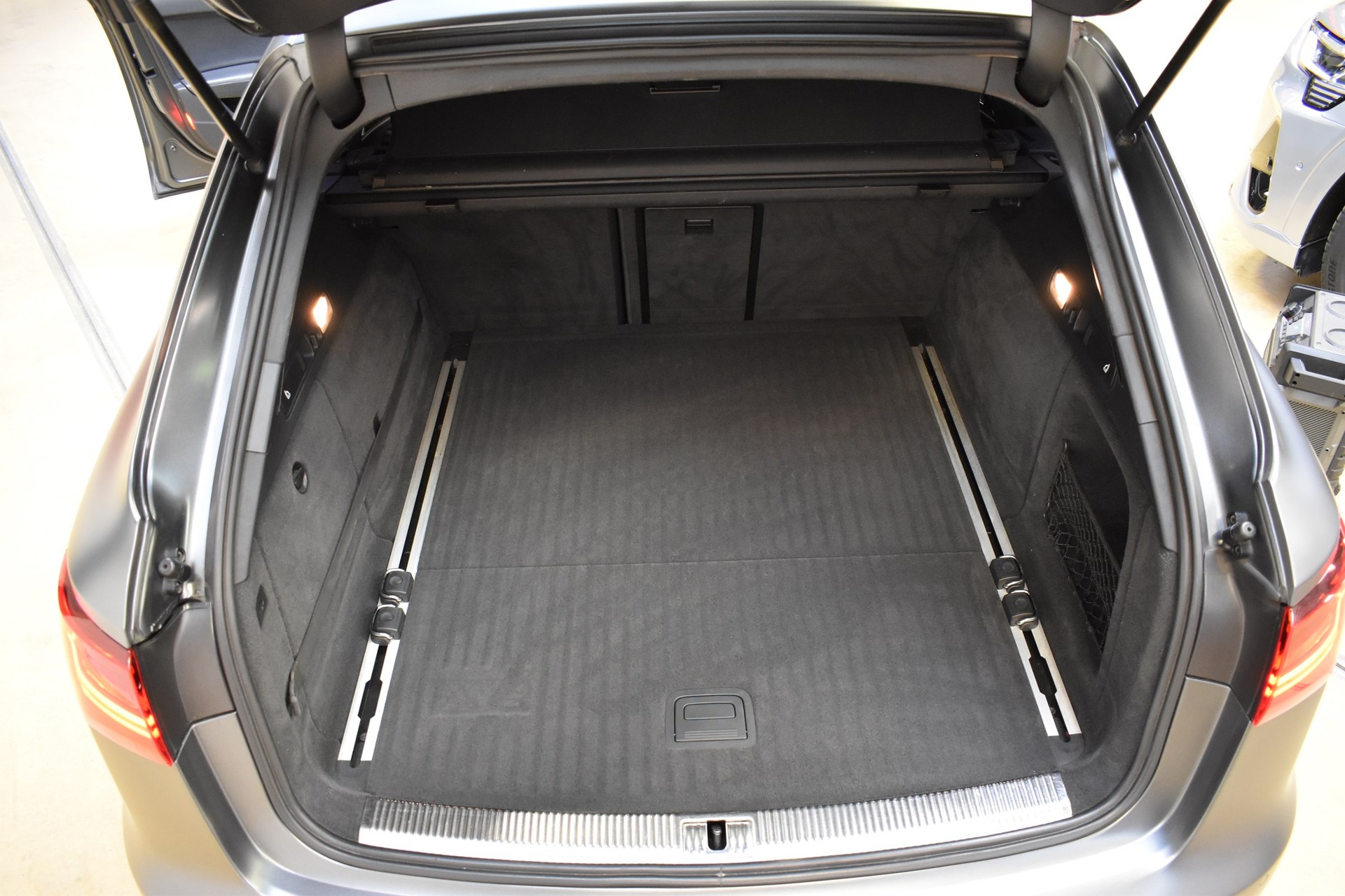 AUDI RS6 Avant 4.0 TFSI V8 quattro Tiptronic-image-21