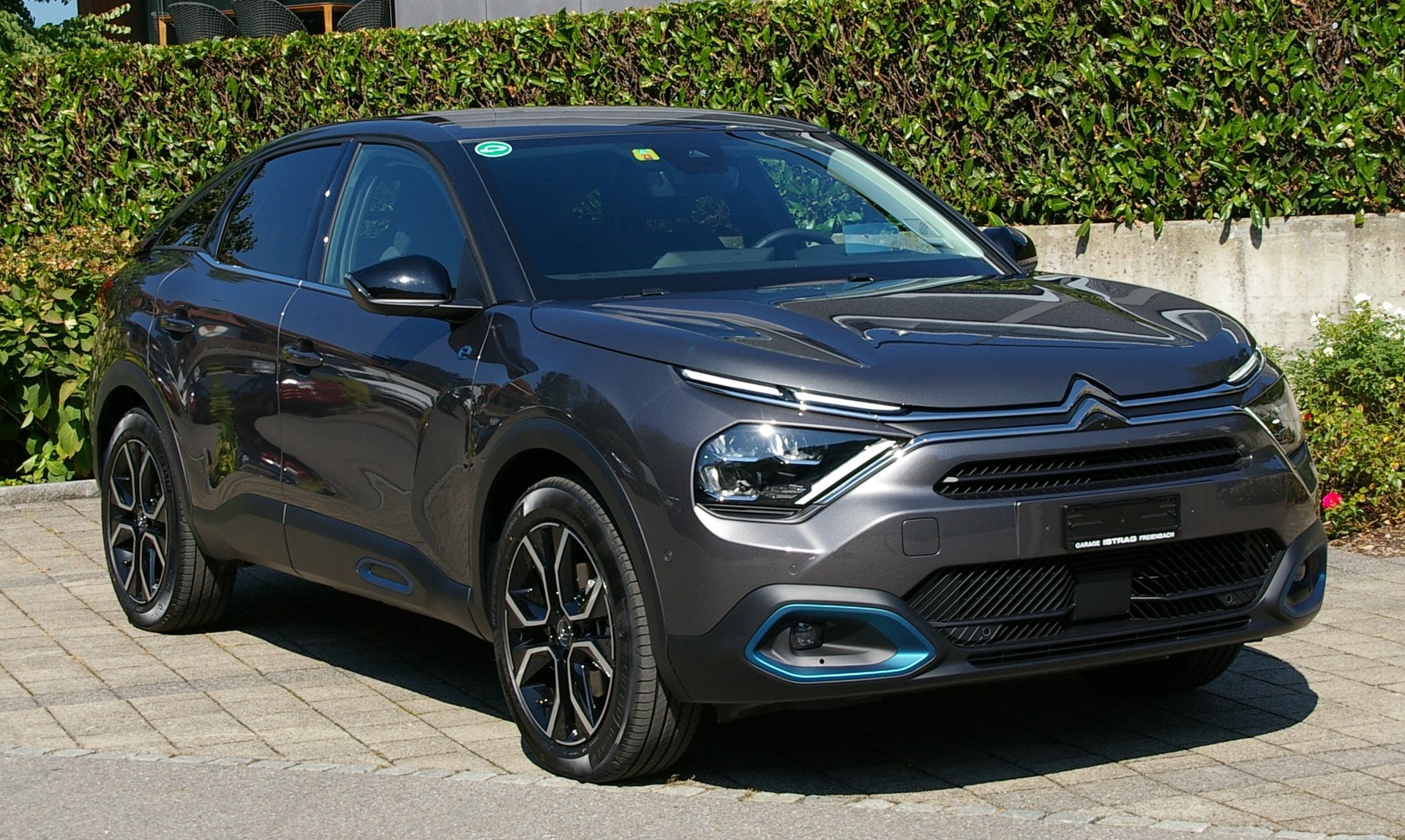CITROEN C4 Electric Shine-image-0