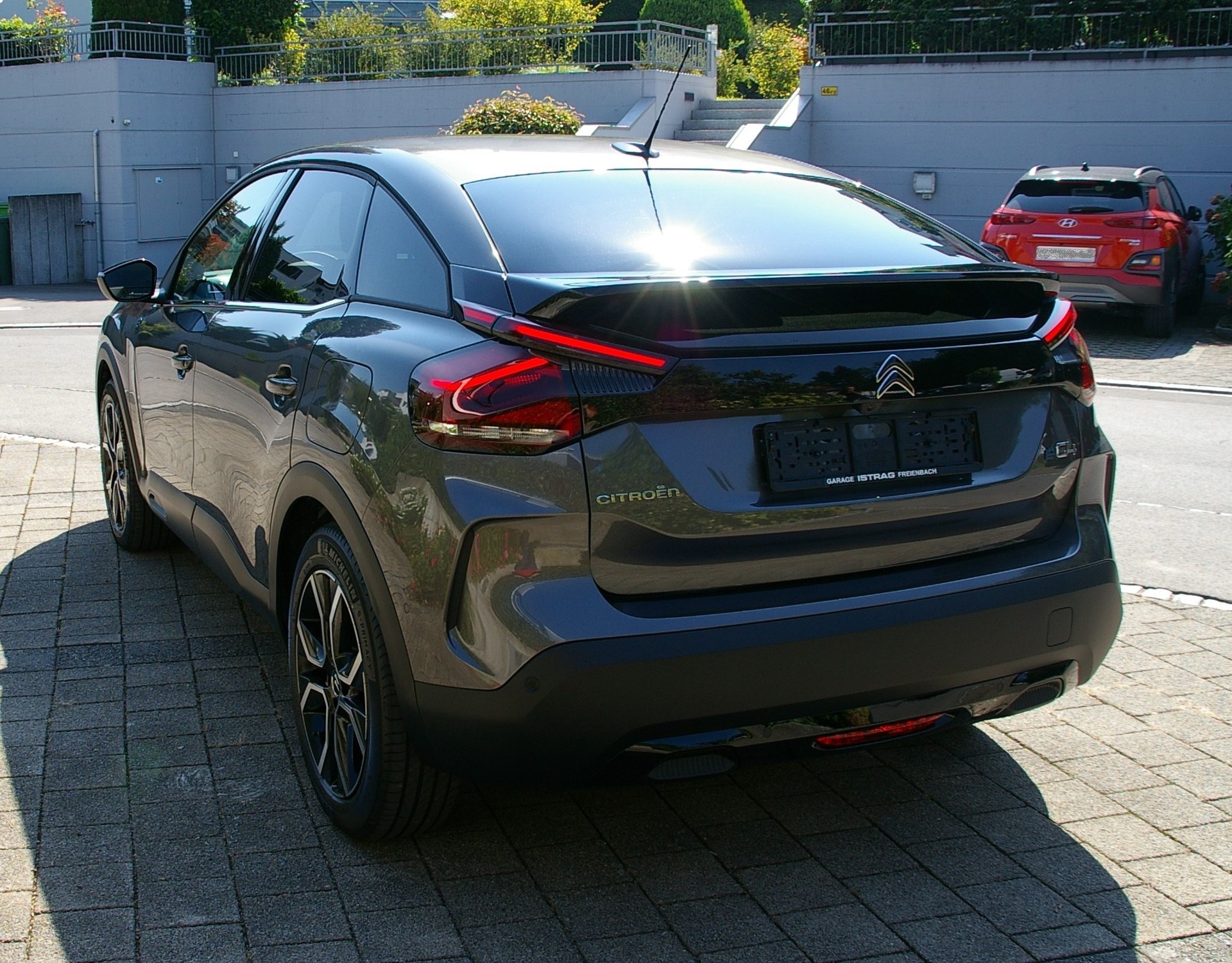 CITROEN C4 Electric Shine-image-3