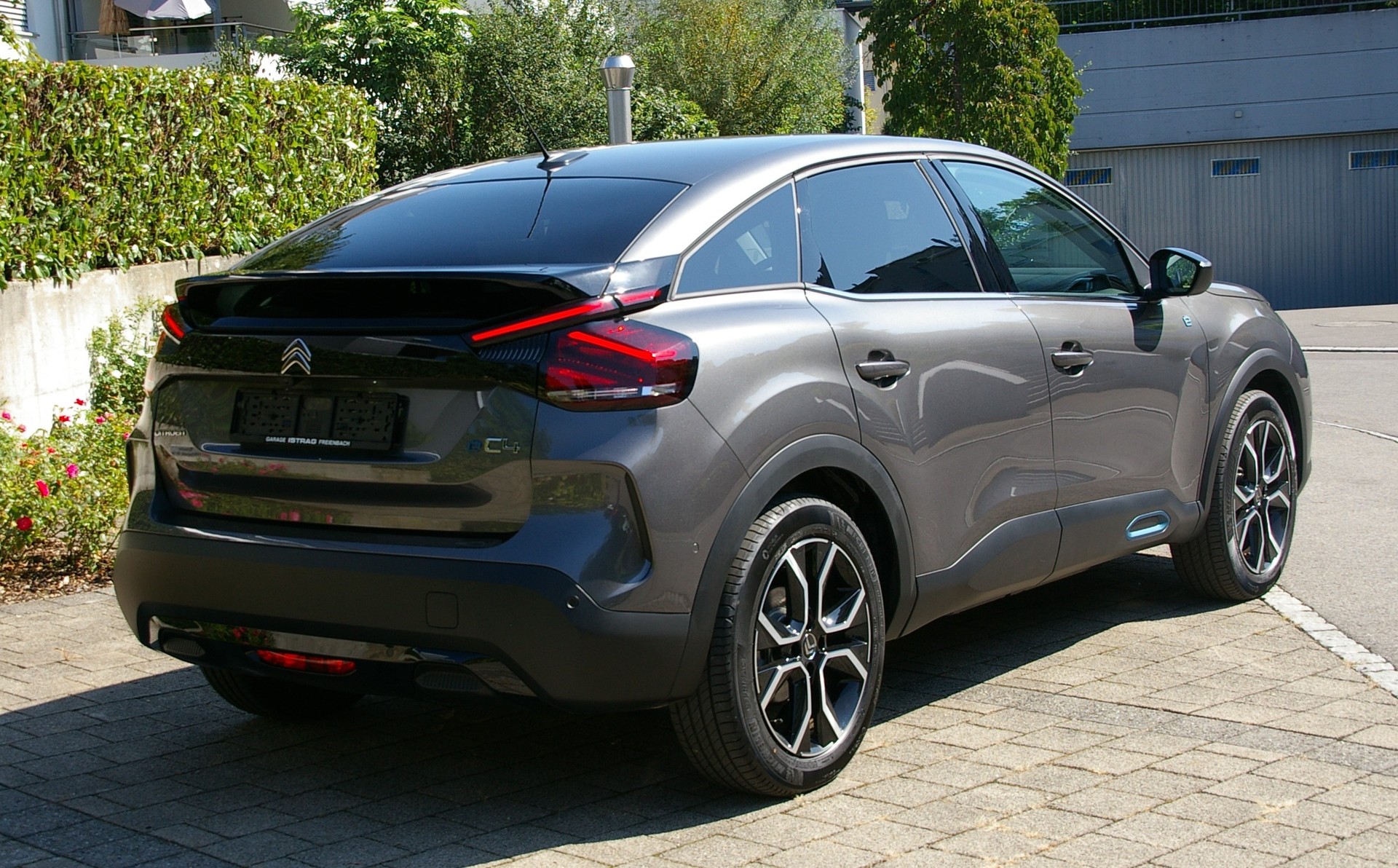 CITROEN C4 Electric Shine-image-4