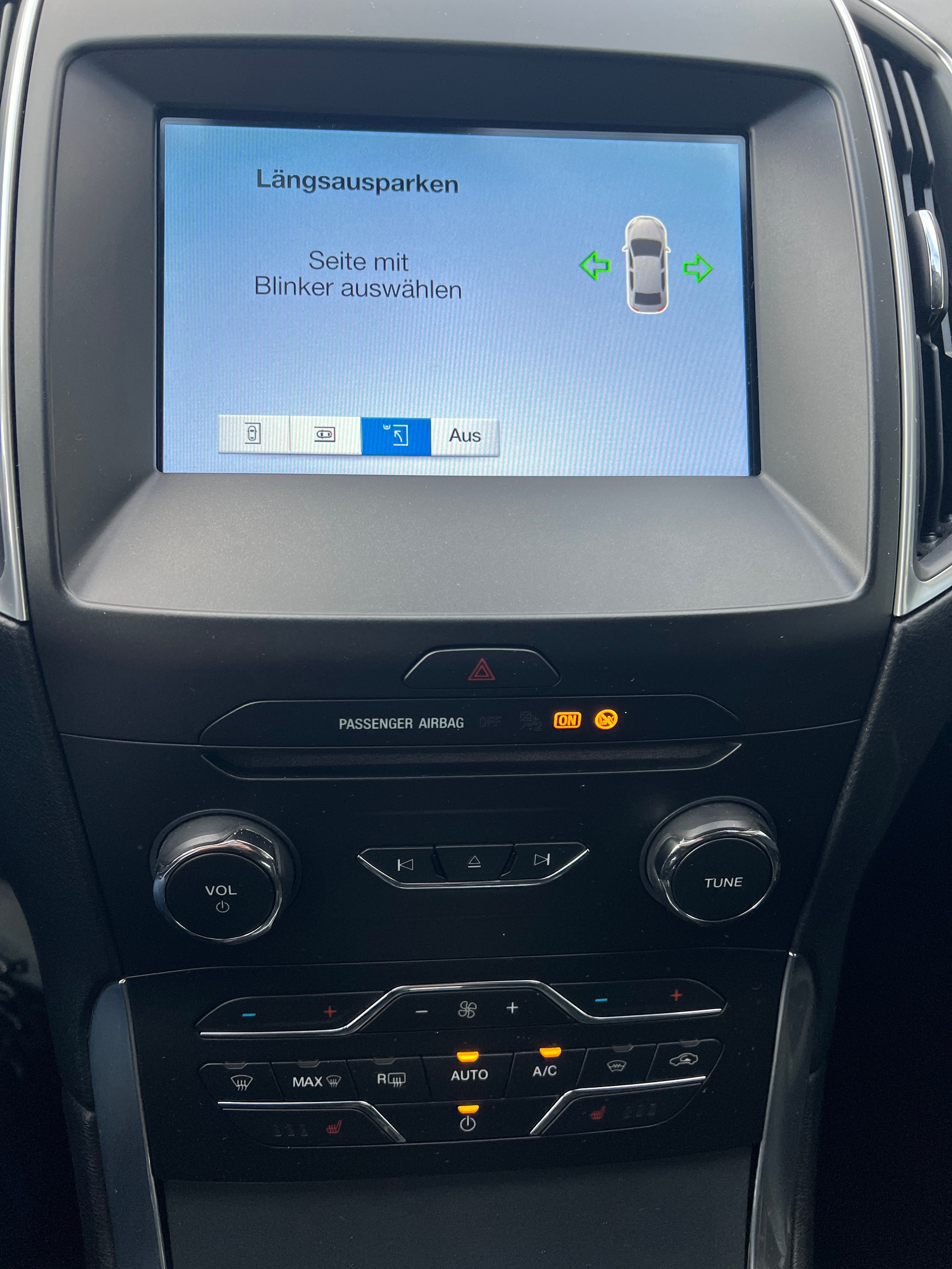 FORD S-Max 2.0 TDCi teuerste Version Titanium 7-Sitzer AWD PowerShift CH-Auto 57% unter NP-image-7