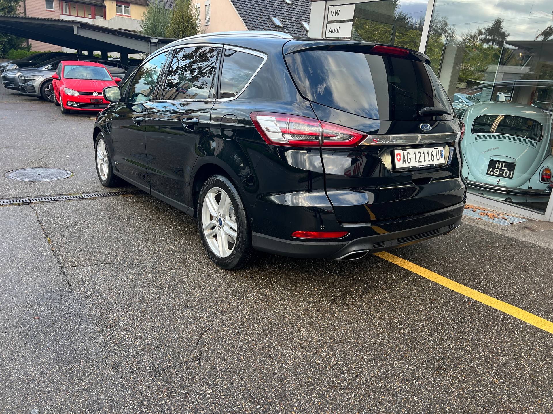 FORD S-Max 2.0 TDCi teuerste Version Titanium 7-Sitzer AWD PowerShift CH-Auto 57% unter NP-image-2