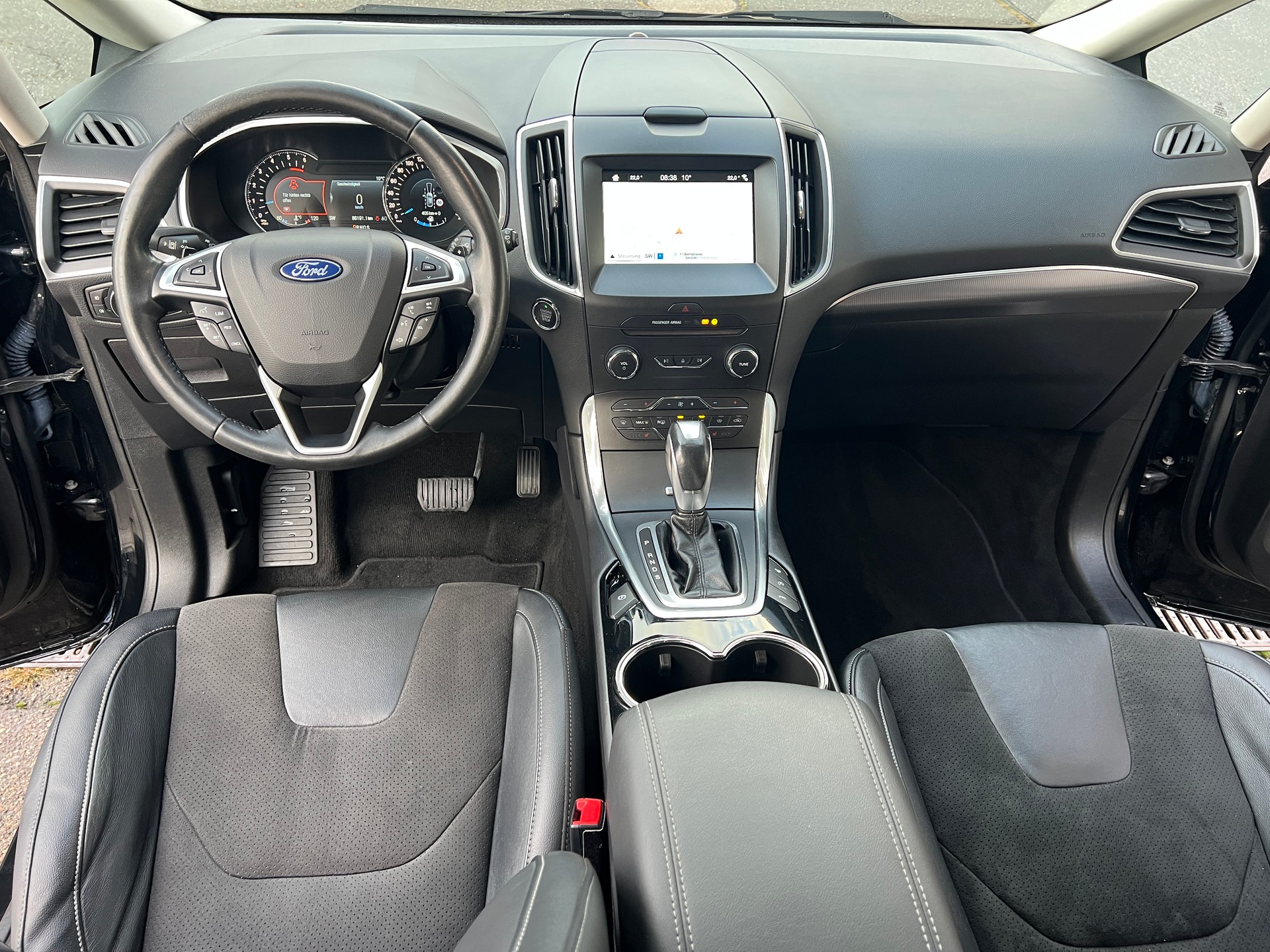 FORD S-Max 2.0 TDCi teuerste Version Titanium 7-Sitzer AWD PowerShift CH-Auto 57% unter NP-image-10