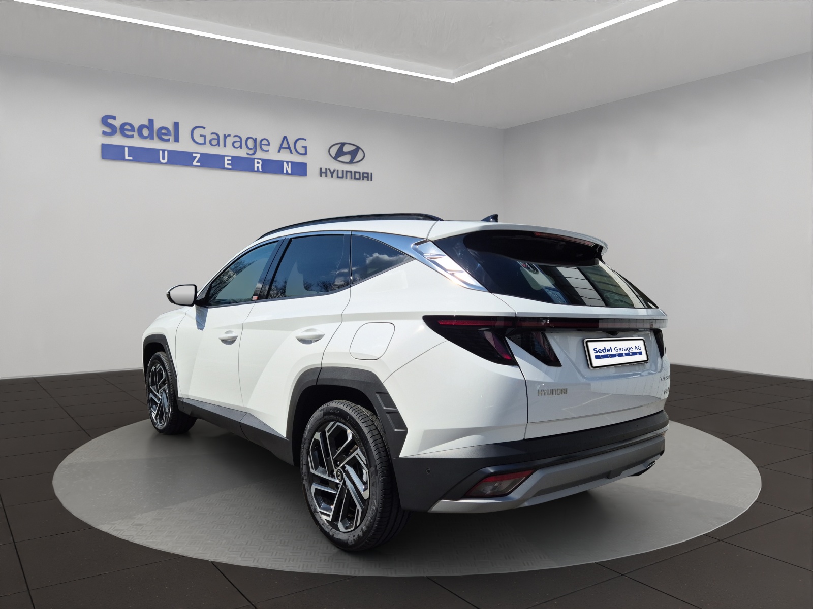 HYUNDAI Tucson 1.6 T-GDi PHEV Vertex 4WD-image-3