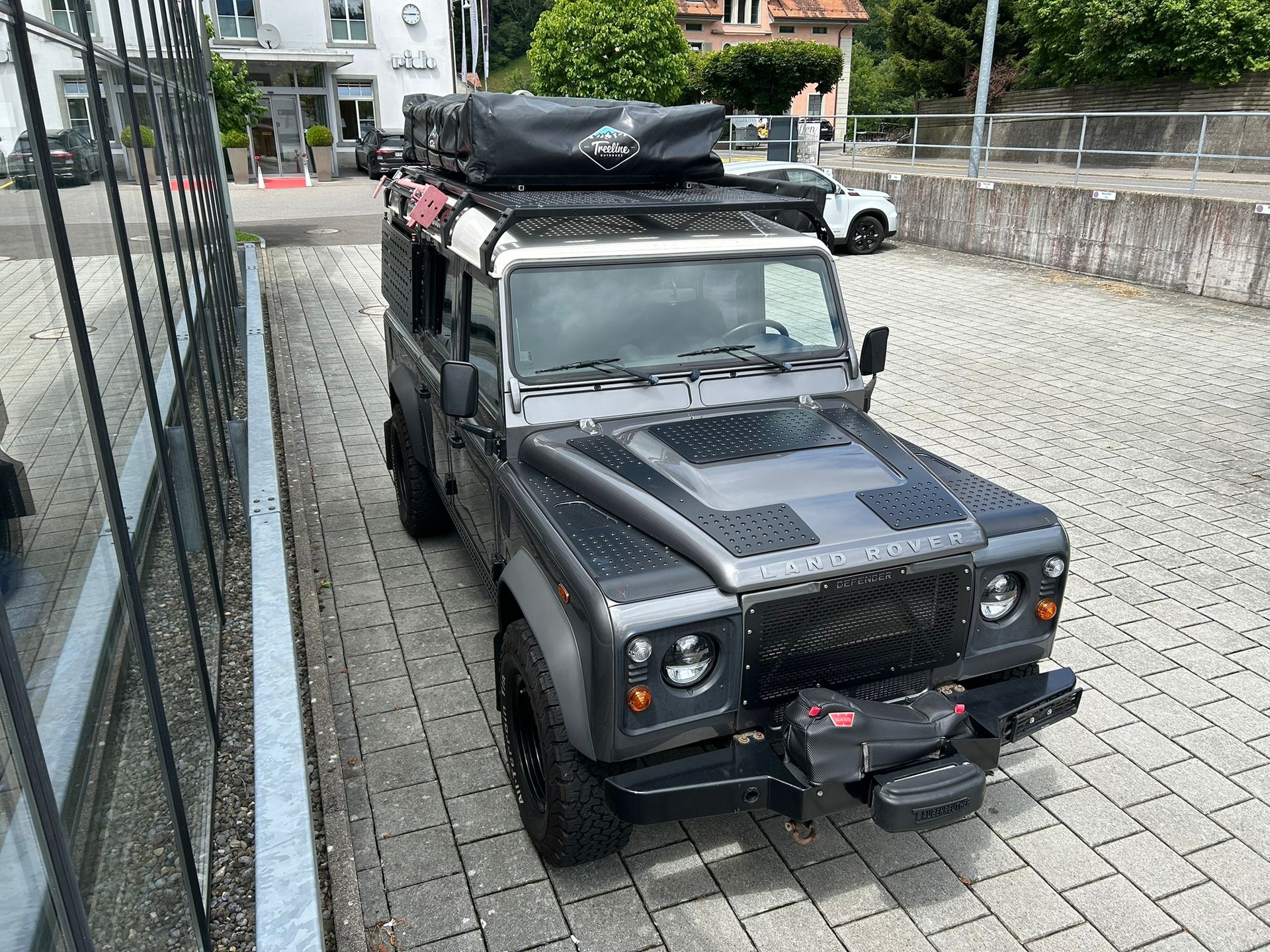 LAND ROVER Defender 110 SW 2.4Tdc-image-6