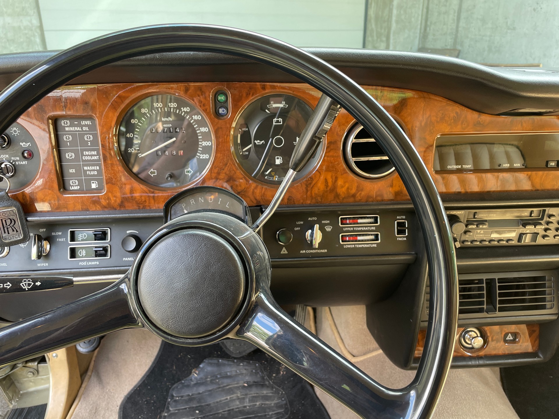 ROLLS-ROYCE Silver Spirit-image-4