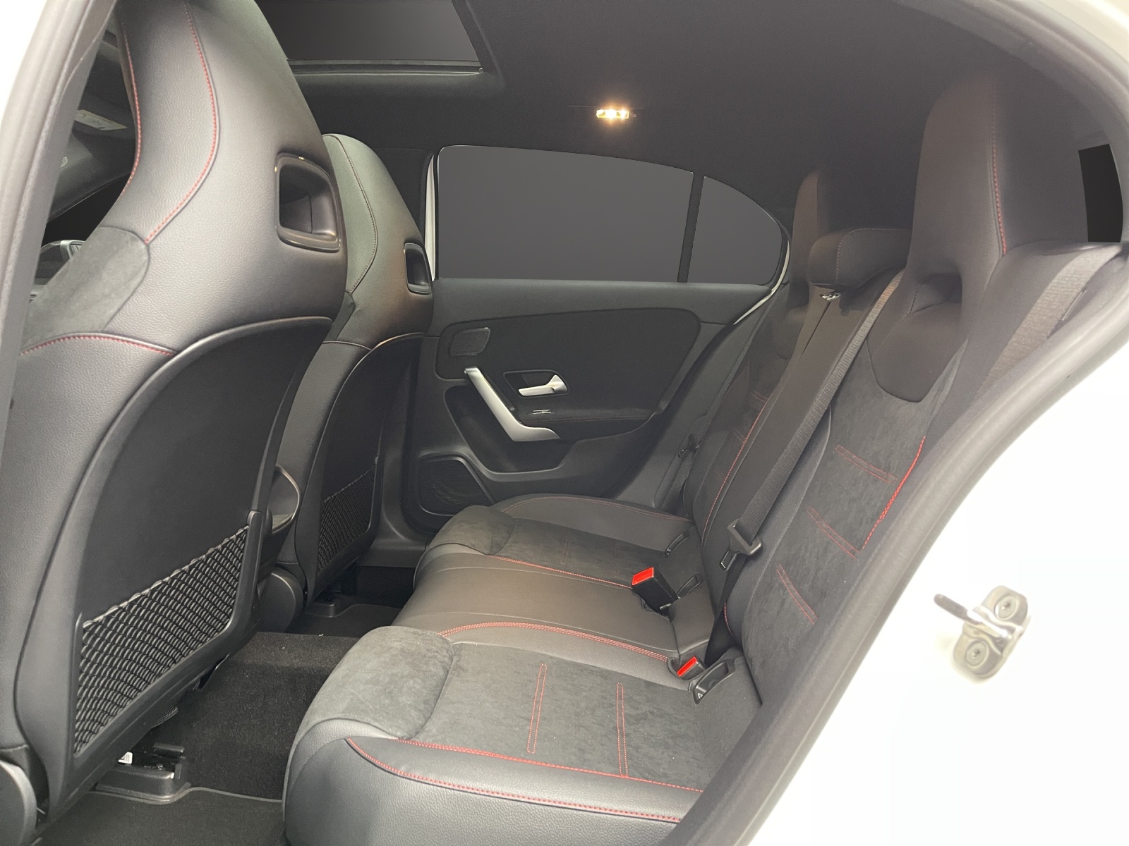 MERCEDES-BENZ A 250 e EQ Star 8G-DCT-image-10