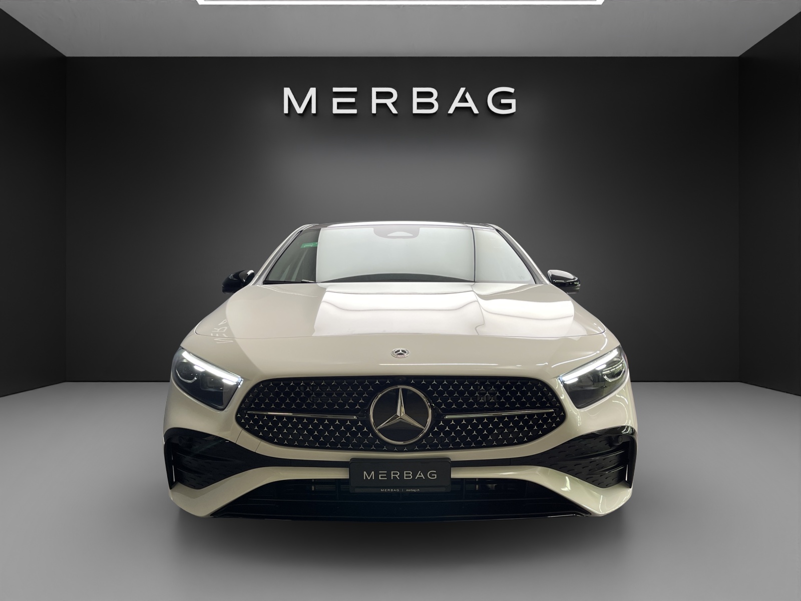 MERCEDES-BENZ A 250 e EQ Star 8G-DCT-image-1