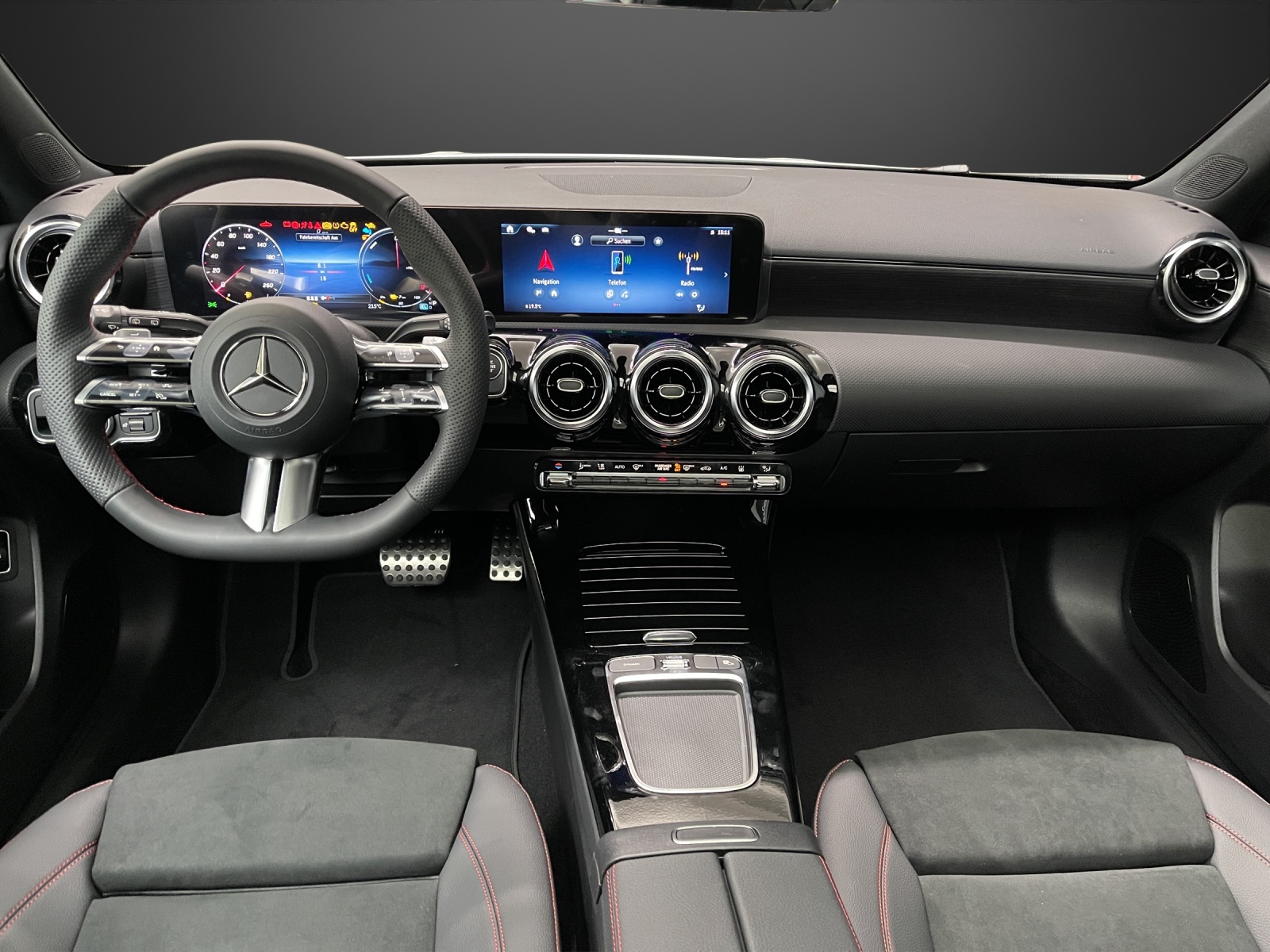 MERCEDES-BENZ A 250 e EQ Star 8G-DCT-image-8