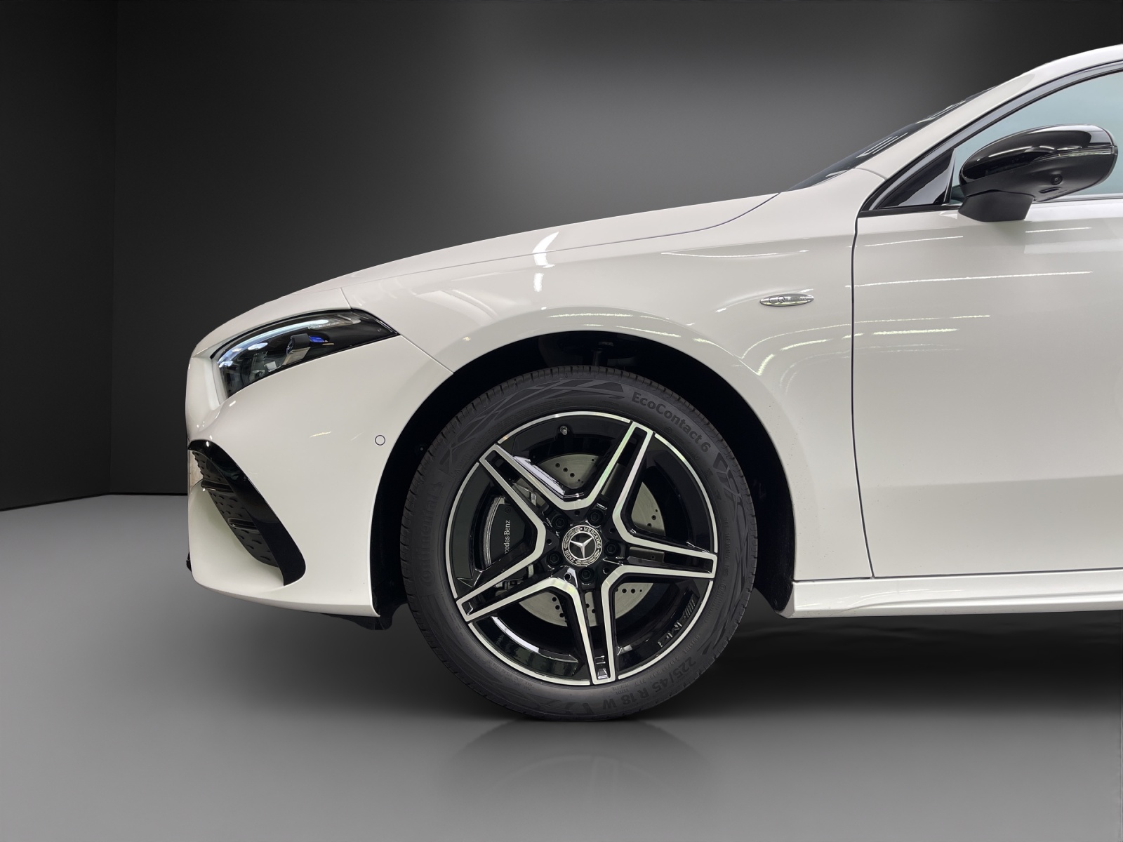 MERCEDES-BENZ A 250 e EQ Star 8G-DCT-image-6