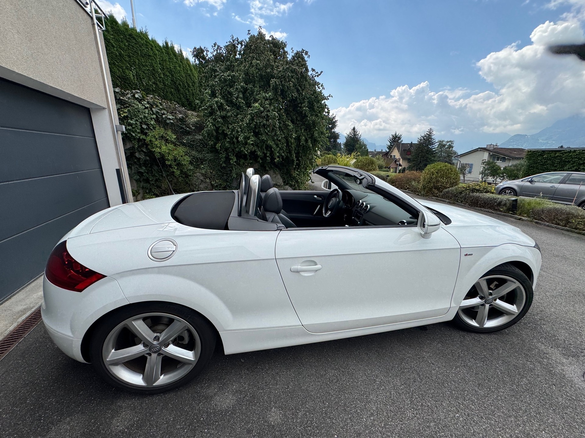 AUDI TT Roadster 2.0 TFSI quattro S-tronic-image-3